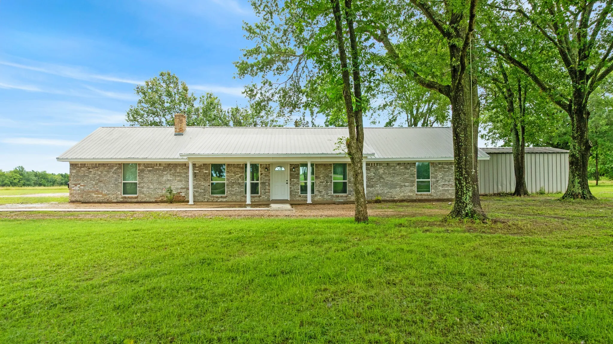 Farm For Sale in Lamar County , 1285 FARM ROAD 196, Pattonville, Texas 75468, 3 Bedroom, 3 Bathroom, Garage spaces, 2,475 Sqft, built in 0, mls#21311912, Real Estate Agent in Pattonville, Homes For Sale in Lamar county, Homes For Sale in Pattonville, Realtor in Pattonville Texas, Real Estate Brokerage Independent Realty Texas, Luminita Cordes Realtor