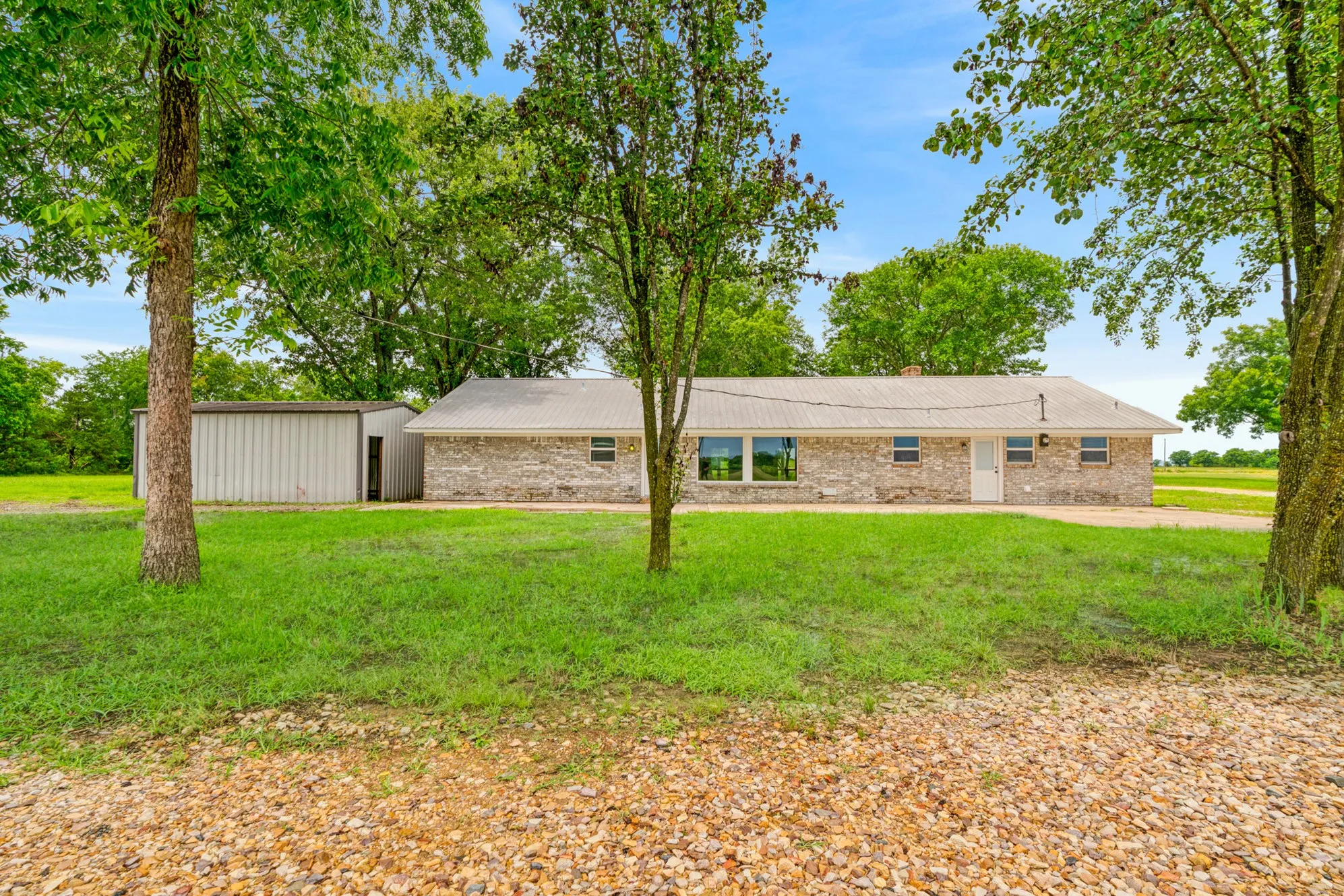Farm For Sale in Lamar County , 1285 FARM ROAD 196, Pattonville, Texas 75468, 3 Bedroom, 3 Bathroom, Garage spaces, 2,475 Sqft, built in 0, mls#21311912, Real Estate Agent in Pattonville, Homes For Sale in Lamar county, Homes For Sale in Pattonville, Realtor in Pattonville Texas, Real Estate Brokerage Independent Realty Texas, Luminita Cordes Realtor
