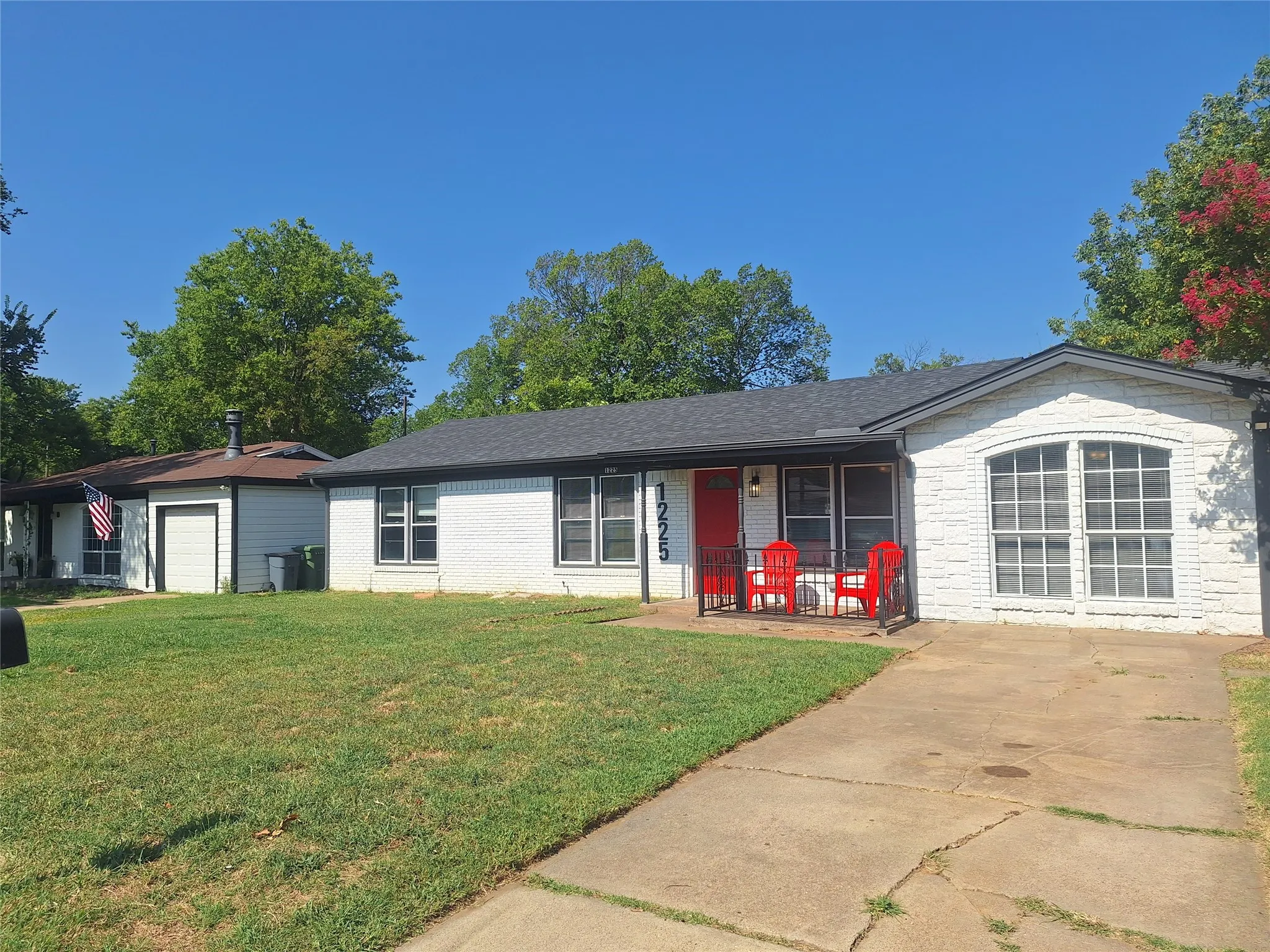 Single Family Residence For Rent in Tarrant County , 1225 Harrison Lane, Hurst, Texas 76053, 3 Bedroom, 1 Bathroom, Garage spaces, 1,334 Sqft, built in 1957, mls#21308750, Real Estate Agent in Hurst, Homes For Rent in Tarrant county, Homes For Rent in Hurst, Realtor in Hurst Texas, Real Estate Brokerage Independent Realty Texas, Luminita Cordes Realtor