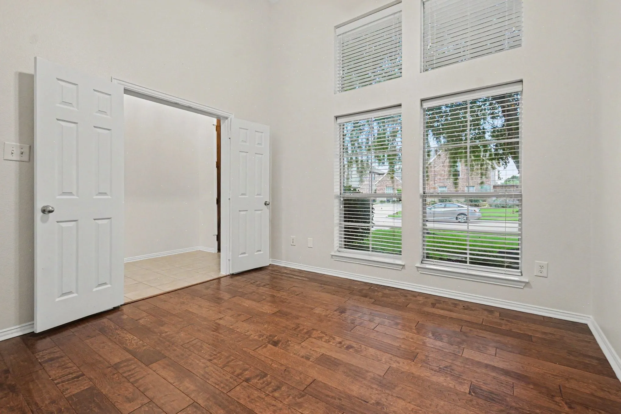 Single Family Residence For Sale in Denton County , 4111 Creek Hill Lane, Corinth, Texas 76208, 4 Bedroom, 3 Bathroom, 2 Garage spaces, 3,054 Sqft, built in 2003, mls#21311560, Real Estate Agent in Corinth, Homes For Sale in Denton county, Homes For Sale in Corinth, Realtor in Corinth Texas, Real Estate Brokerage Independent Realty Texas, Luminita Cordes Realtor