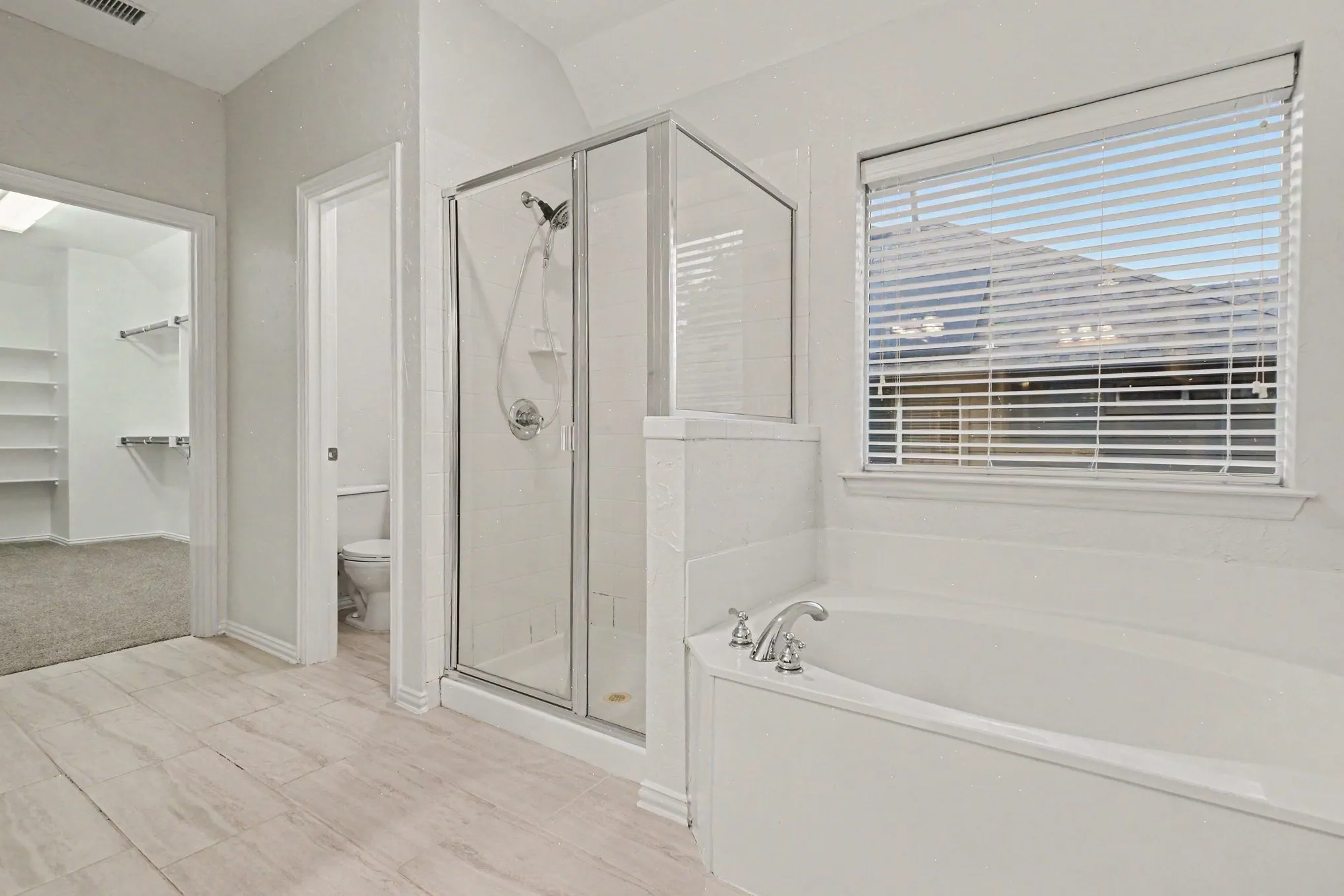 Single Family Residence For Sale in Denton County , 4111 Creek Hill Lane, Corinth, Texas 76208, 4 Bedroom, 3 Bathroom, 2 Garage spaces, 3,054 Sqft, built in 2003, mls#21311560, Real Estate Agent in Corinth, Homes For Sale in Denton county, Homes For Sale in Corinth, Realtor in Corinth Texas, Real Estate Brokerage Independent Realty Texas, Luminita Cordes Realtor
