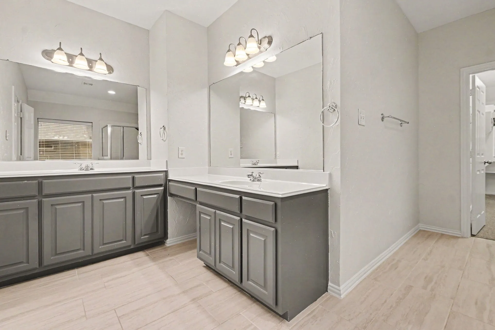 Single Family Residence For Sale in Denton County , 4111 Creek Hill Lane, Corinth, Texas 76208, 4 Bedroom, 3 Bathroom, 2 Garage spaces, 3,054 Sqft, built in 2003, mls#21311560, Real Estate Agent in Corinth, Homes For Sale in Denton county, Homes For Sale in Corinth, Realtor in Corinth Texas, Real Estate Brokerage Independent Realty Texas, Luminita Cordes Realtor