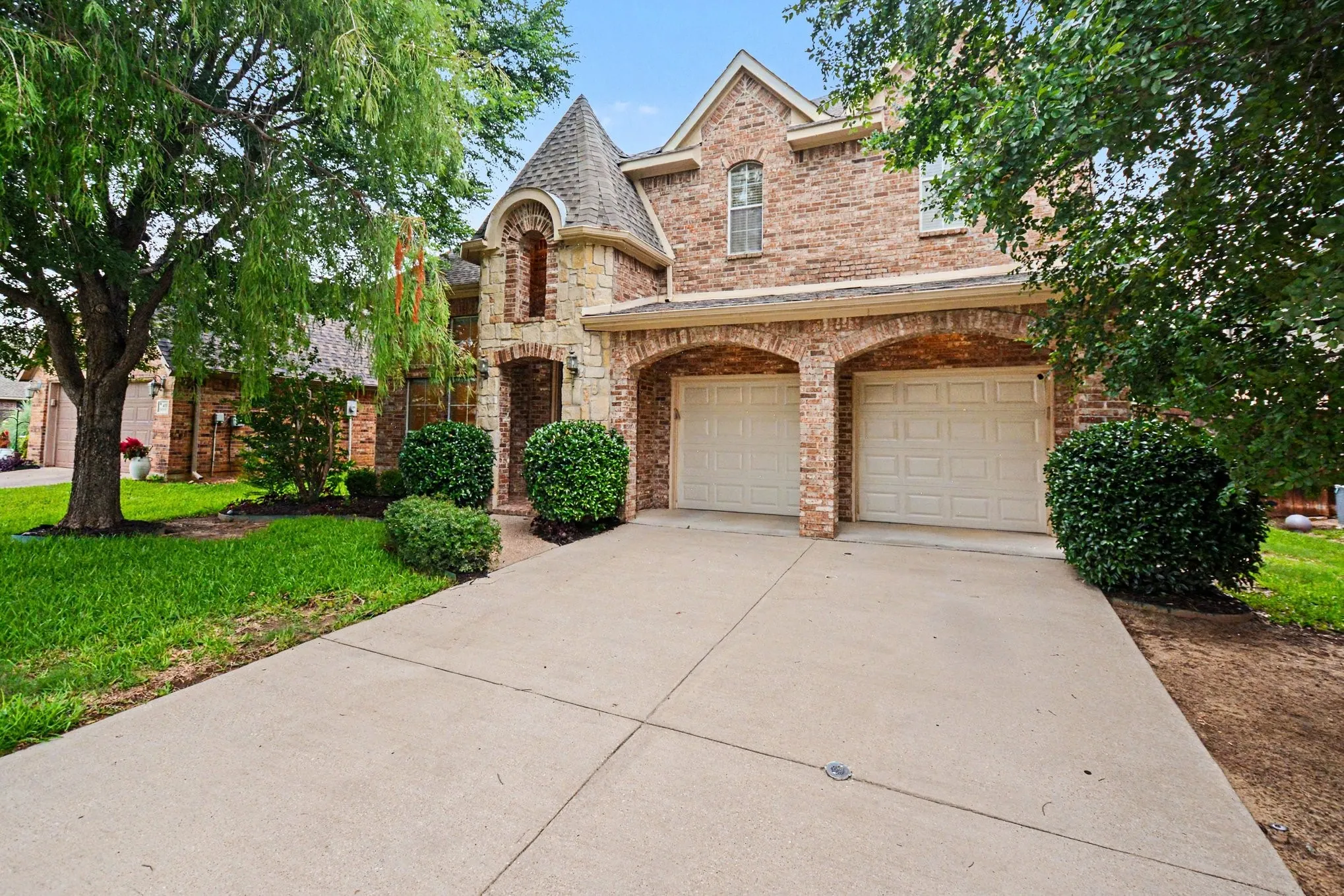 Single Family Residence For Sale in Denton County , 4111 Creek Hill Lane, Corinth, Texas 76208, 4 Bedroom, 3 Bathroom, 2 Garage spaces, 3,054 Sqft, built in 2003, mls#21311560, Real Estate Agent in Corinth, Homes For Sale in Denton county, Homes For Sale in Corinth, Realtor in Corinth Texas, Real Estate Brokerage Independent Realty Texas, Luminita Cordes Realtor