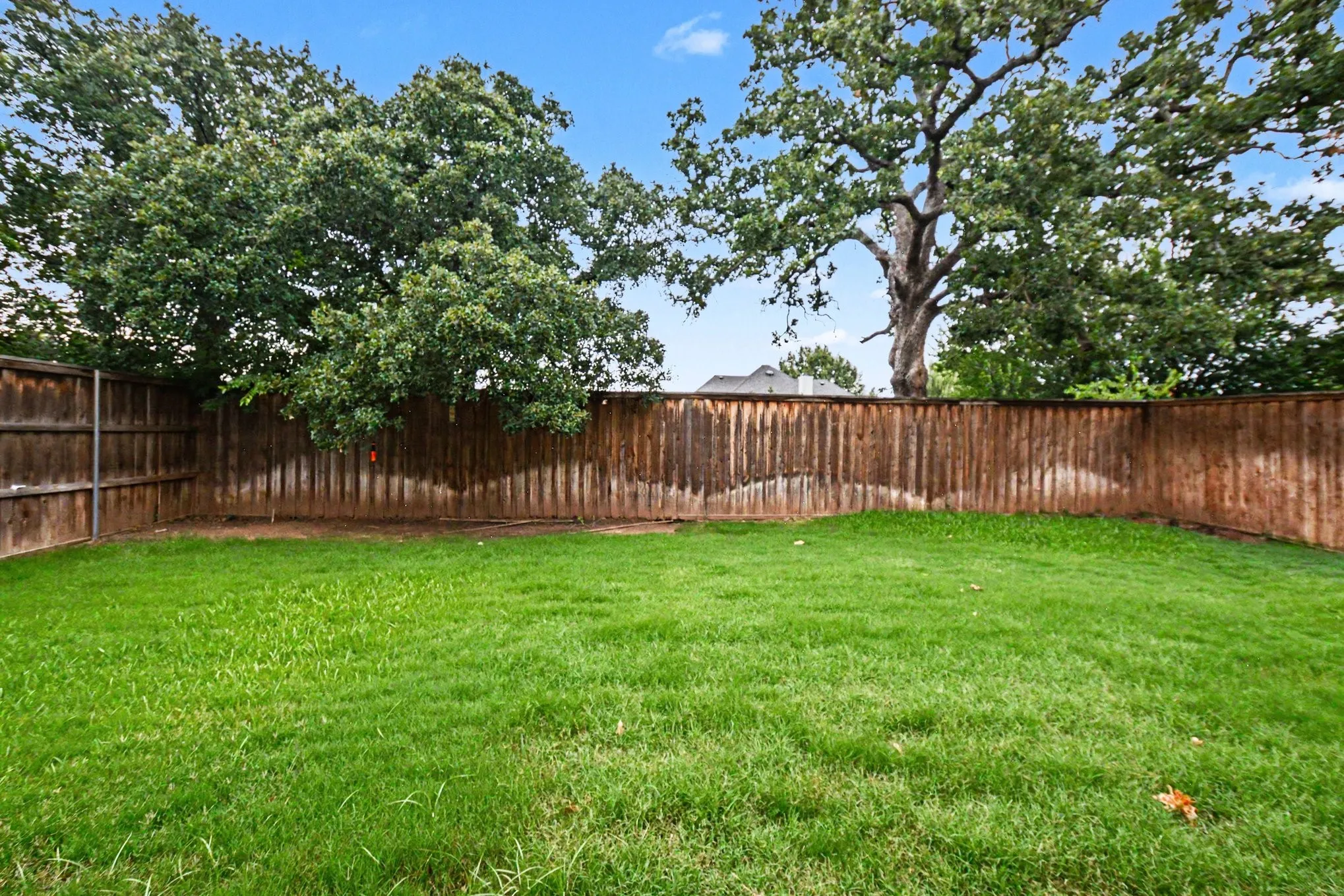 Single Family Residence For Sale in Denton County , 4111 Creek Hill Lane, Corinth, Texas 76208, 4 Bedroom, 3 Bathroom, 2 Garage spaces, 3,054 Sqft, built in 2003, mls#21311560, Real Estate Agent in Corinth, Homes For Sale in Denton county, Homes For Sale in Corinth, Realtor in Corinth Texas, Real Estate Brokerage Independent Realty Texas, Luminita Cordes Realtor