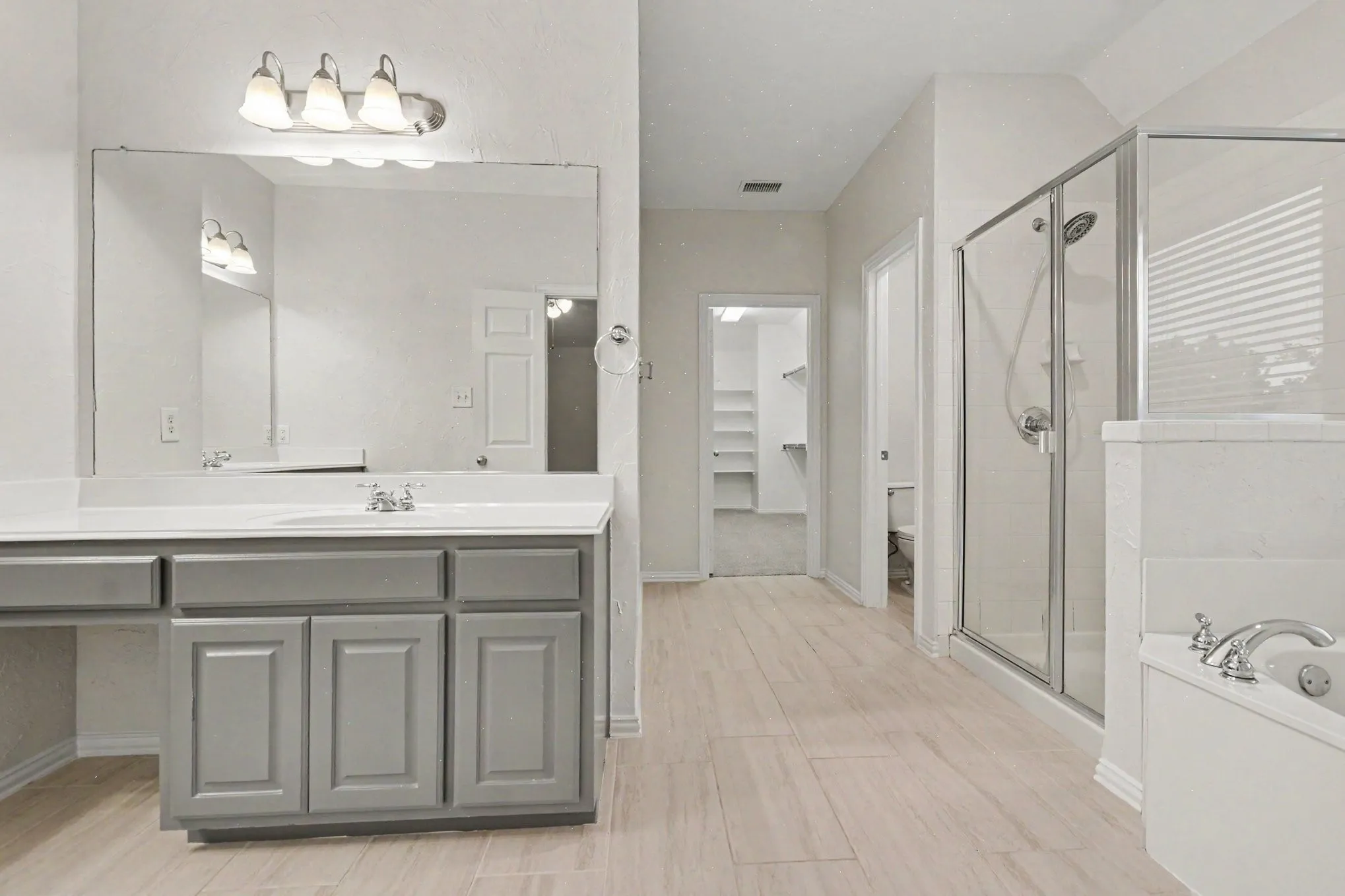 Single Family Residence For Sale in Denton County , 4111 Creek Hill Lane, Corinth, Texas 76208, 4 Bedroom, 3 Bathroom, 2 Garage spaces, 3,054 Sqft, built in 2003, mls#21311560, Real Estate Agent in Corinth, Homes For Sale in Denton county, Homes For Sale in Corinth, Realtor in Corinth Texas, Real Estate Brokerage Independent Realty Texas, Luminita Cordes Realtor