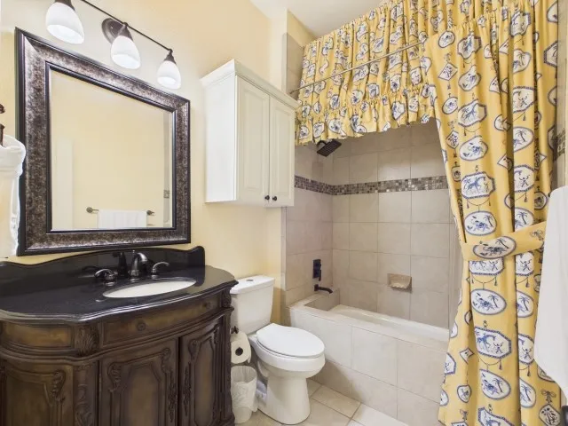 Single Family Residence For Sale in Henderson County , 299 Saint Andrews Drive, Mabank, Texas 75156, 4 Bedroom, 6 Bathroom, 4 Garage spaces, 5,991 Sqft, built in 2007, mls#21311722, Real Estate Agent in Mabank, Homes For Sale in Henderson county, Homes For Sale in Mabank, Realtor in Mabank Texas, Real Estate Brokerage Independent Realty Texas, Luminita Cordes Realtor