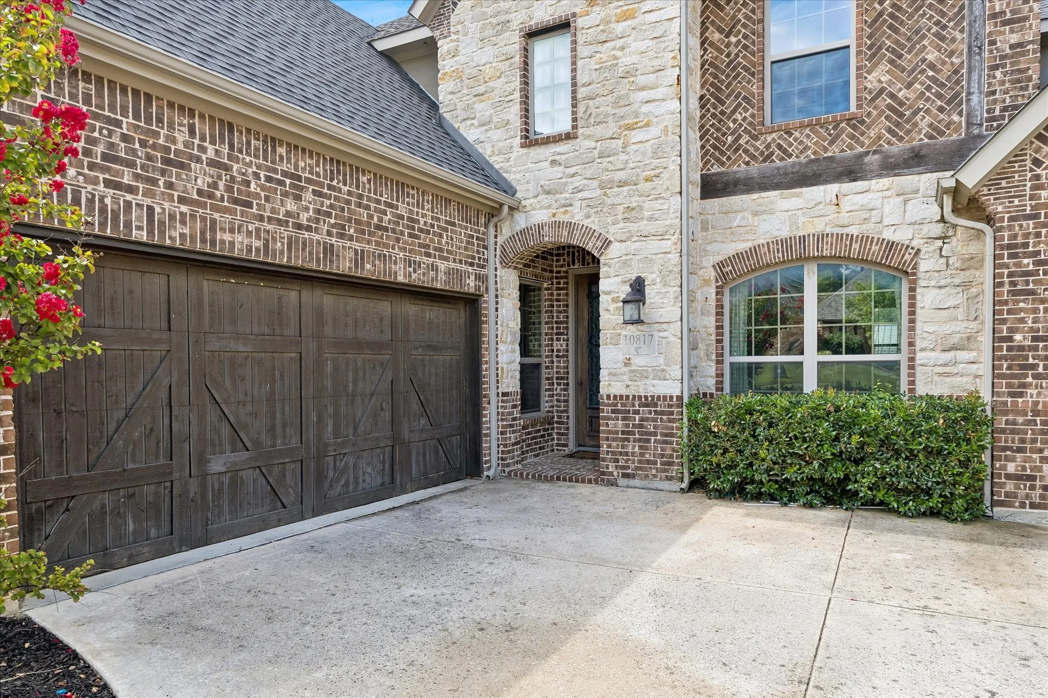 Single Family Residence For Sale in Denton County , 10817 Pedernales Falls Drive, Flower Mound, Texas 76226, 6 Bedroom, 4 Bathroom, 3 Garage spaces, 3,707 Sqft, built in 2015, mls#21310328, Real Estate Agent in Flower Mound, Homes For Sale in Denton county, Homes For Sale in Flower Mound, Realtor in Flower Mound Texas, Real Estate Brokerage Independent Realty Texas, Luminita Cordes Realtor
