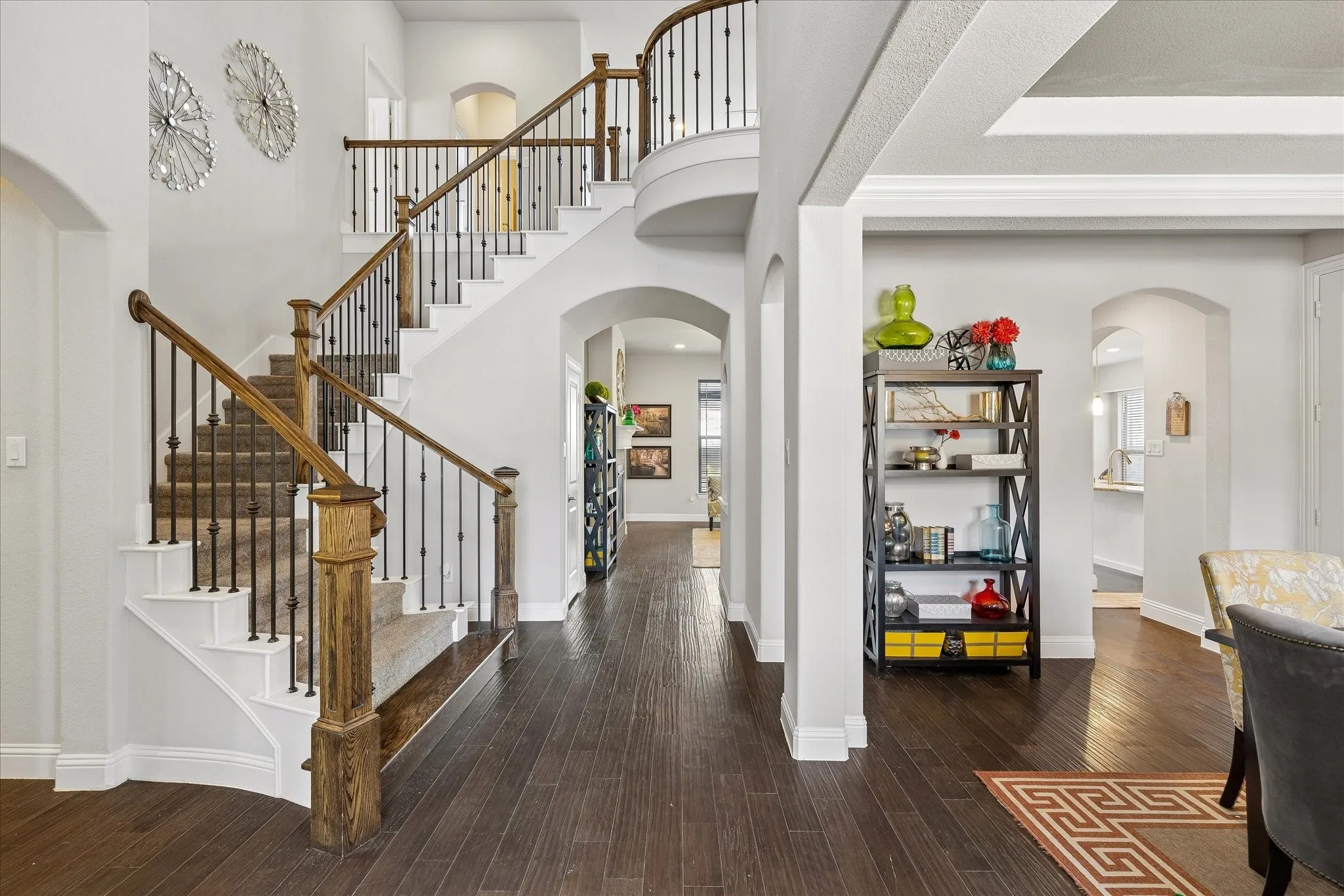 Single Family Residence For Sale in Denton County , 10817 Pedernales Falls Drive, Flower Mound, Texas 76226, 6 Bedroom, 4 Bathroom, 3 Garage spaces, 3,707 Sqft, built in 2015, mls#21310328, Real Estate Agent in Flower Mound, Homes For Sale in Denton county, Homes For Sale in Flower Mound, Realtor in Flower Mound Texas, Real Estate Brokerage Independent Realty Texas, Luminita Cordes Realtor