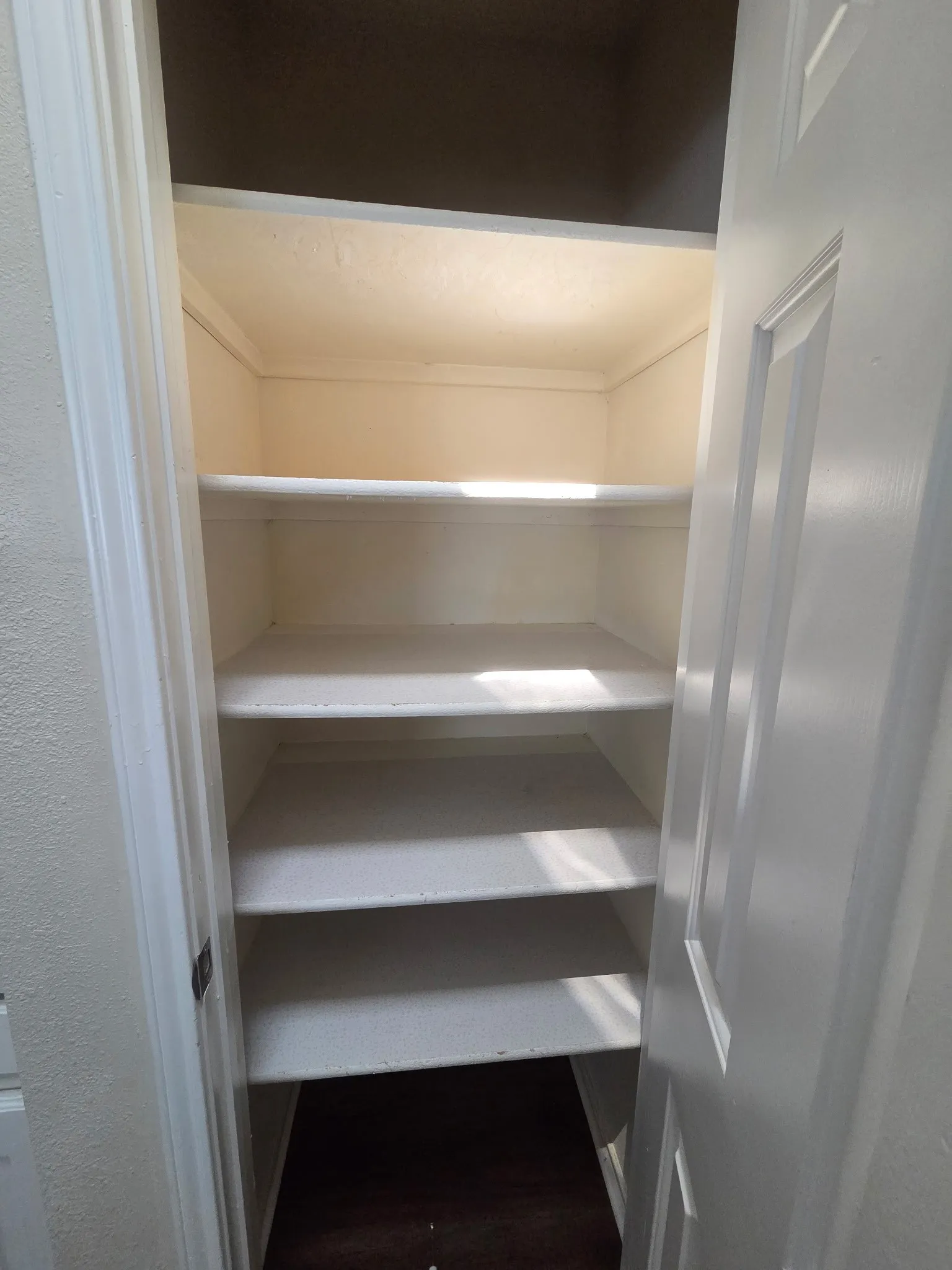 Single Family Residence For Sale in Dallas County , 2142 Glen Heights Drive, Garland, Texas 75044, 3 Bedroom, 2 Bathroom, 2 Garage spaces, 1,384 Sqft, built in 1991, mls#21311942, Real Estate Agent in Garland, Homes For Sale in Dallas county, Homes For Sale in Garland, Realtor in Garland Texas, Real Estate Brokerage Independent Realty Texas, Luminita Cordes Realtor