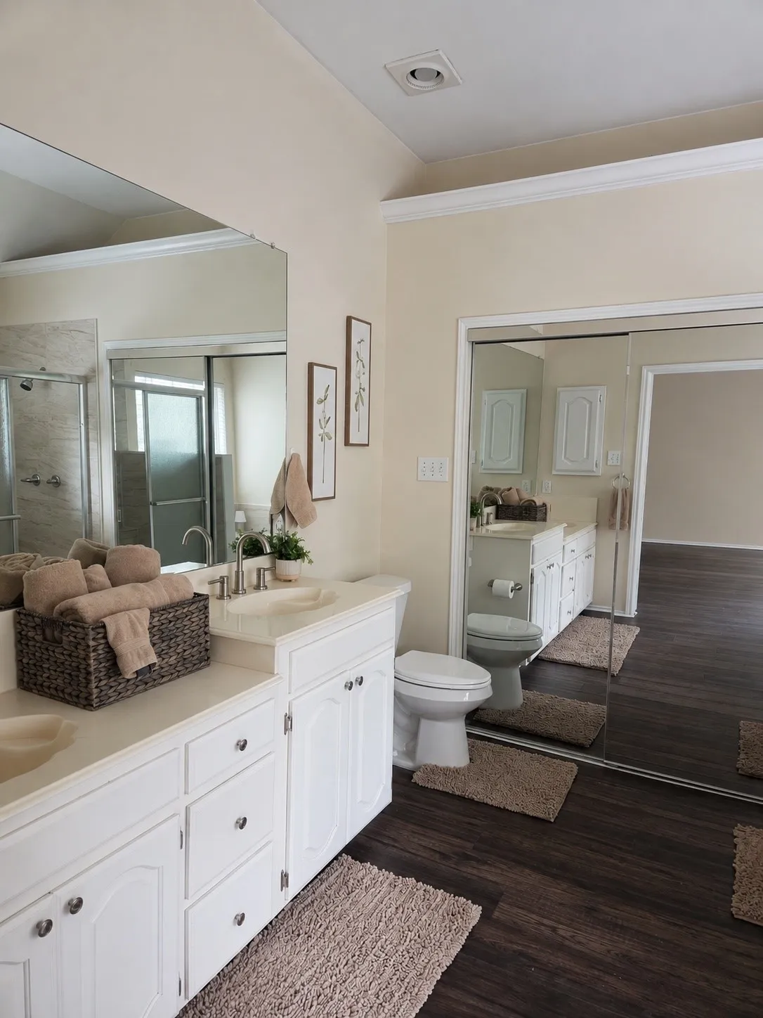 Single Family Residence For Sale in Dallas County , 2142 Glen Heights Drive, Garland, Texas 75044, 3 Bedroom, 2 Bathroom, 2 Garage spaces, 1,384 Sqft, built in 1991, mls#21311942, Real Estate Agent in Garland, Homes For Sale in Dallas county, Homes For Sale in Garland, Realtor in Garland Texas, Real Estate Brokerage Independent Realty Texas, Luminita Cordes Realtor