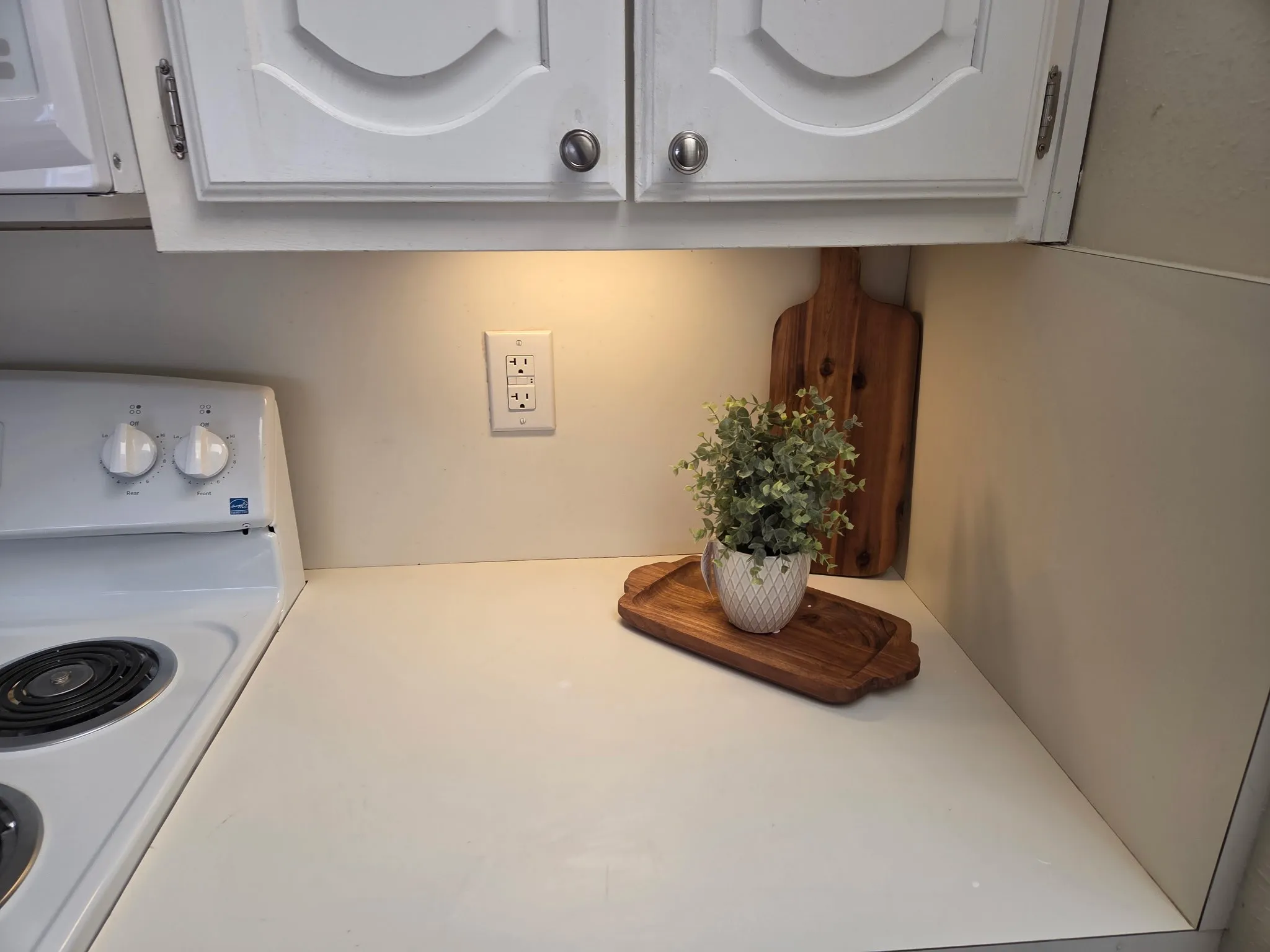 Single Family Residence For Sale in Dallas County , 2142 Glen Heights Drive, Garland, Texas 75044, 3 Bedroom, 2 Bathroom, 2 Garage spaces, 1,384 Sqft, built in 1991, mls#21311942, Real Estate Agent in Garland, Homes For Sale in Dallas county, Homes For Sale in Garland, Realtor in Garland Texas, Real Estate Brokerage Independent Realty Texas, Luminita Cordes Realtor