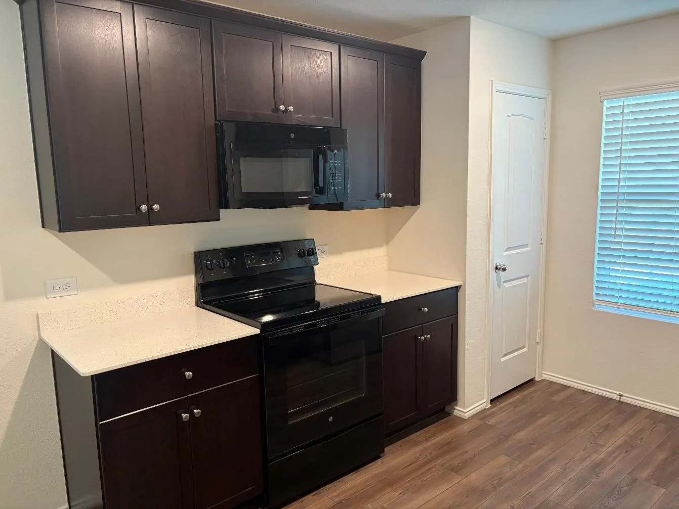 Single Family Residence For Rent in Collin County , 702 Slocum Way, Princeton, Texas 75407, 2 Bedroom, 1 Bathroom, 2 Garage spaces, 1,012 Sqft, built in 2020, mls#21311943, Real Estate Agent in Princeton, Homes For Rent in Collin county, Homes For Rent in Princeton, Realtor in Princeton Texas, Real Estate Brokerage Independent Realty Texas, Luminita Cordes Realtor