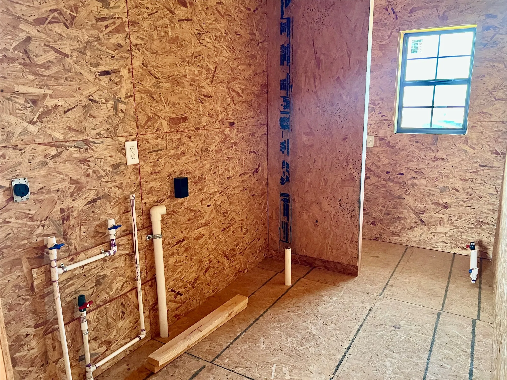 Single Family Residence For Sale in Montague County , 12165 Fm 103, Nocona, Texas 76255, 2 Bedroom, 2 Bathroom, Garage spaces, 825 Sqft, built in 0, mls#21311946, Real Estate Agent in Nocona, Homes For Sale in Montague county, Homes For Sale in Nocona, Realtor in Nocona Texas, Real Estate Brokerage Independent Realty Texas, Luminita Cordes Realtor