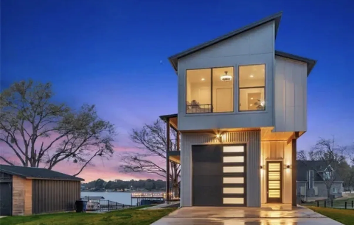 Single Family Residence For Sale in Henderson County , 255 Autumn wood Trail, Gun Barrel City, Texas 75156, 3 Bedroom, 3 Bathroom, 1 Garage spaces, 2,962 Sqft, built in 2022, mls#21311947, Real Estate Agent in Gun Barrel City, Homes For Sale in Henderson county, Homes For Sale in Gun Barrel City, Realtor in Gun Barrel City Texas, Real Estate Brokerage Independent Realty Texas, Luminita Cordes Realtor