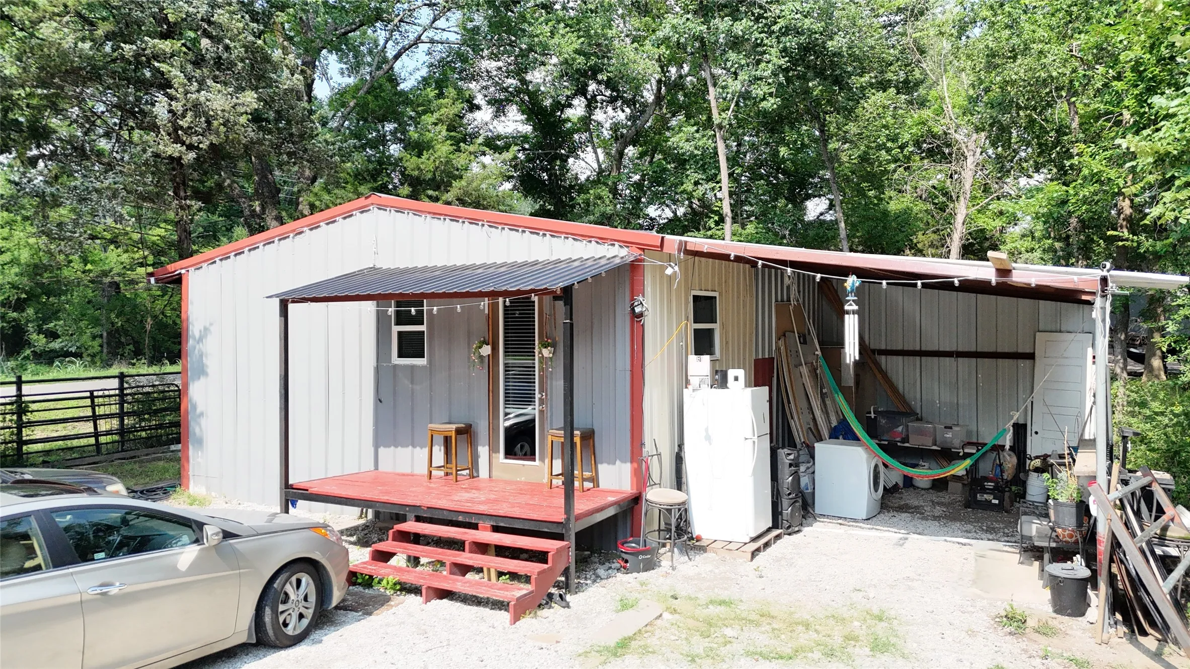 Single Family Residence For Sale in Hunt County , 1425 Northshore Road, Quinlan, Texas 75474, 2 Bedroom, 1 Bathroom, Garage spaces, 660 Sqft, built in 2024, mls#21311805, Real Estate Agent in Quinlan, Homes For Sale in Hunt county, Homes For Sale in Quinlan, Realtor in Quinlan Texas, Real Estate Brokerage Independent Realty Texas, Luminita Cordes Realtor