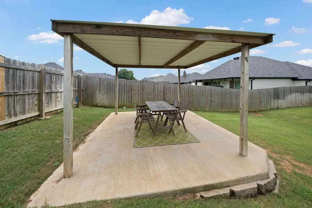 Single Family Residence For Sale in Smith County , 1121 Nate Circle, Bullard, Texas 75757, 4 Bedroom, 2 Bathroom, 2 Garage spaces, 1,971 Sqft, built in 2021, mls#21309891, Real Estate Agent in Bullard, Homes For Sale in Smith county, Homes For Sale in Bullard, Realtor in Bullard Texas, Real Estate Brokerage Independent Realty Texas, Luminita Cordes Realtor
