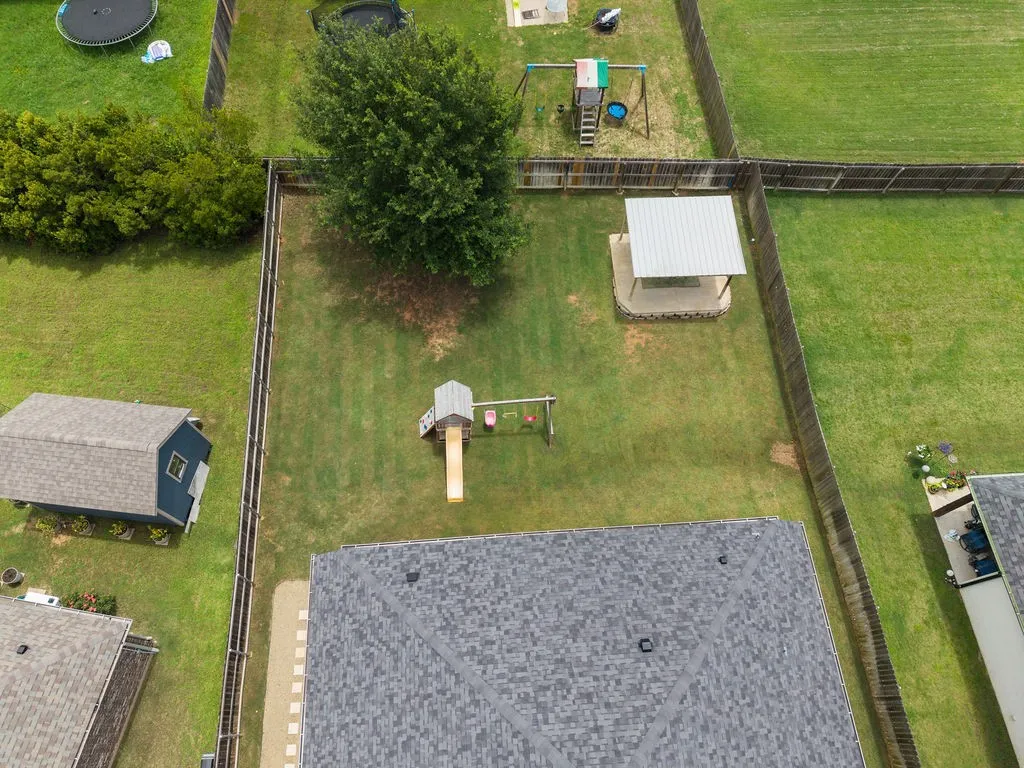Single Family Residence For Sale in Smith County , 1121 Nate Circle, Bullard, Texas 75757, 4 Bedroom, 2 Bathroom, 2 Garage spaces, 1,971 Sqft, built in 2021, mls#21309891, Real Estate Agent in Bullard, Homes For Sale in Smith county, Homes For Sale in Bullard, Realtor in Bullard Texas, Real Estate Brokerage Independent Realty Texas, Luminita Cordes Realtor