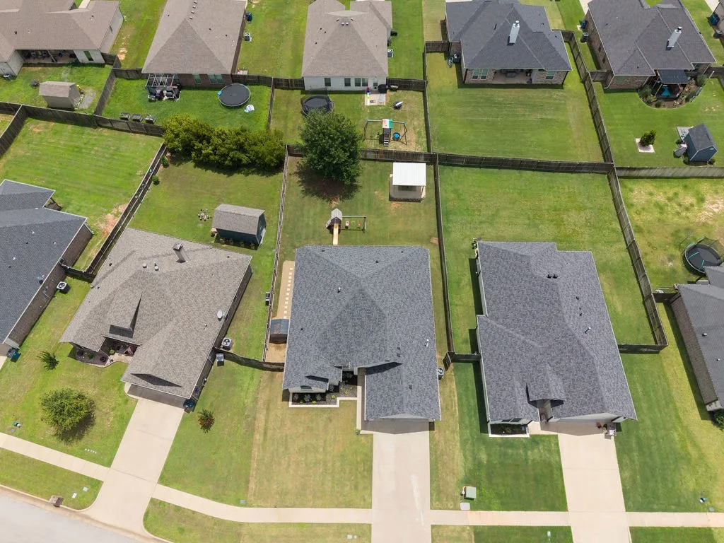 Single Family Residence For Sale in Smith County , 1121 Nate Circle, Bullard, Texas 75757, 4 Bedroom, 2 Bathroom, 2 Garage spaces, 1,971 Sqft, built in 2021, mls#21309891, Real Estate Agent in Bullard, Homes For Sale in Smith county, Homes For Sale in Bullard, Realtor in Bullard Texas, Real Estate Brokerage Independent Realty Texas, Luminita Cordes Realtor