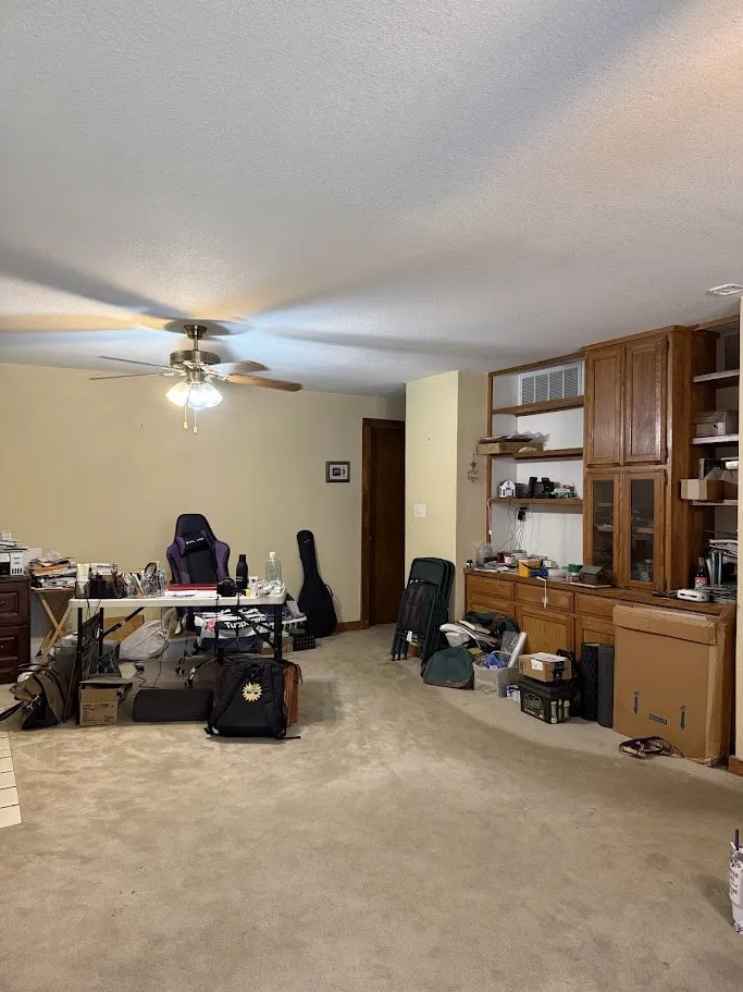 Single Family Residence For Sale in Tarrant County , 921 Sportsman Park Road, Azle, Texas 76020, 4 Bedroom, 3 Bathroom, Garage spaces, 2,322 Sqft, built in 1975, mls#21311819, Real Estate Agent in Azle, Homes For Sale in Tarrant county, Homes For Sale in Azle, Realtor in Azle Texas, Real Estate Brokerage Independent Realty Texas, Luminita Cordes Realtor