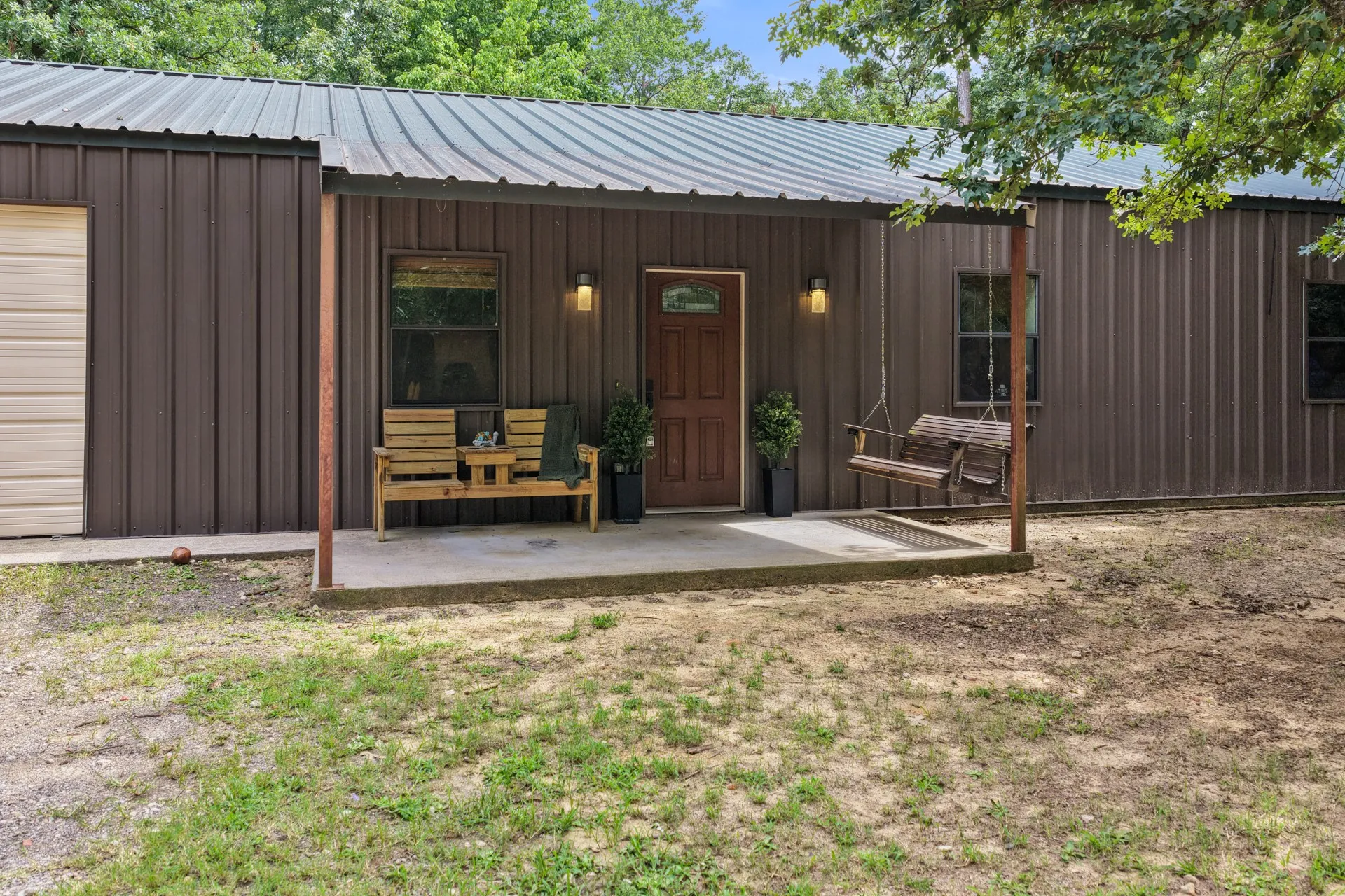 Single Family Residence For Sale in Franklin (TX) County , 726 King Cecil Court, Scroggins, Texas 75480, 4 Bedroom, 2 Bathroom, 2 Garage spaces, 1,728 Sqft, built in 2010, mls#21310400, Real Estate Agent in Scroggins, Homes For Sale in Franklin (TX) county, Homes For Sale in Scroggins, Realtor in Scroggins Texas, Real Estate Brokerage Independent Realty Texas, Luminita Cordes Realtor
