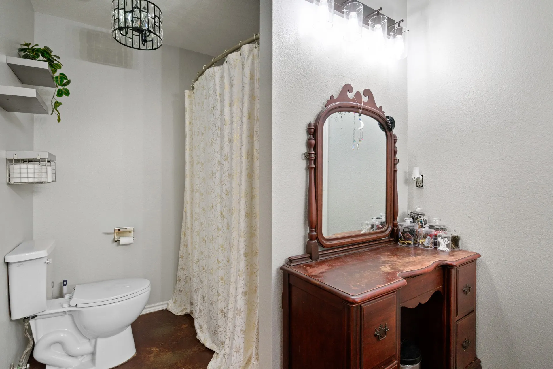 Single Family Residence For Sale in Franklin (TX) County , 726 King Cecil Court, Scroggins, Texas 75480, 4 Bedroom, 2 Bathroom, 2 Garage spaces, 1,728 Sqft, built in 2010, mls#21310400, Real Estate Agent in Scroggins, Homes For Sale in Franklin (TX) county, Homes For Sale in Scroggins, Realtor in Scroggins Texas, Real Estate Brokerage Independent Realty Texas, Luminita Cordes Realtor