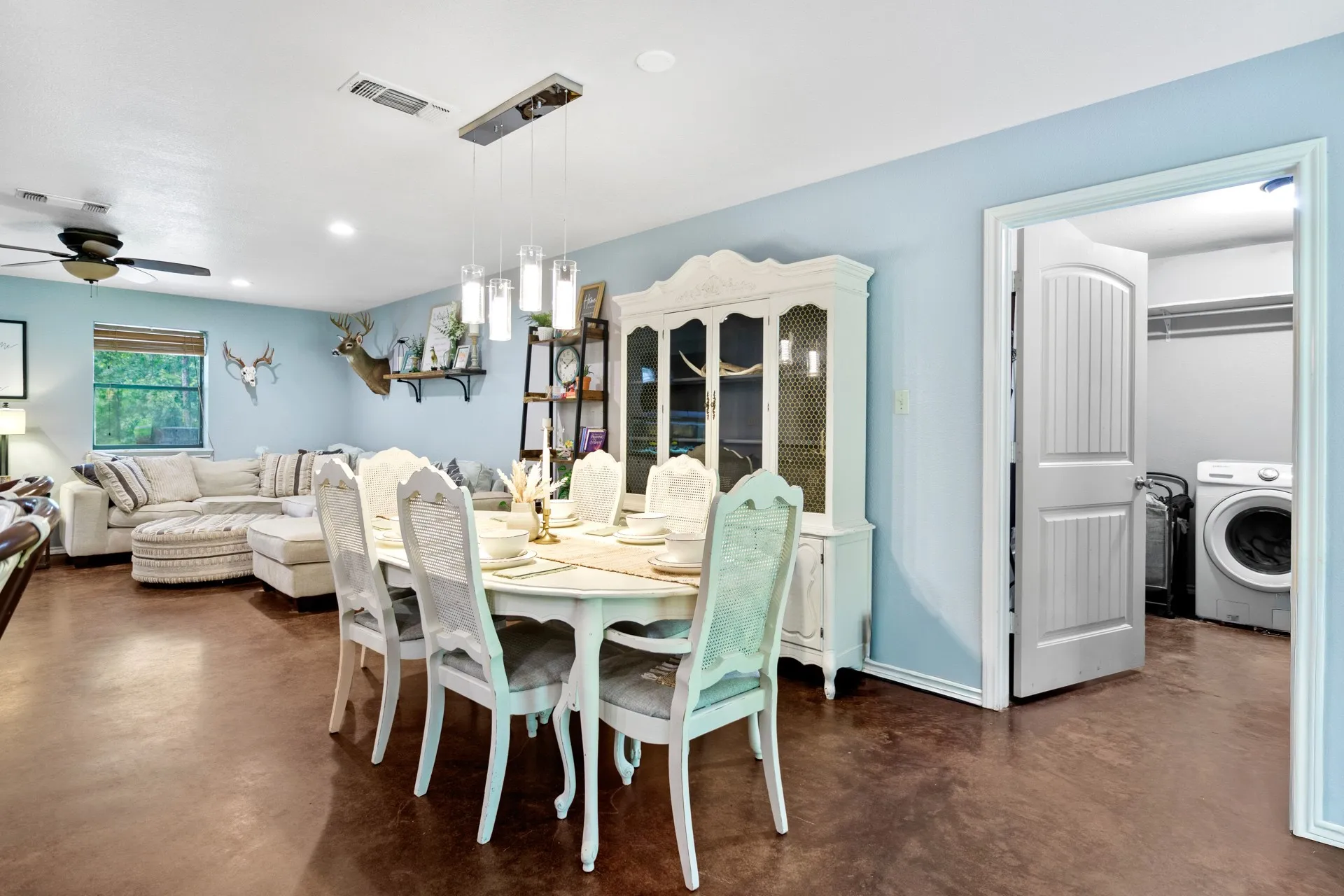 Single Family Residence For Sale in Franklin (TX) County , 726 King Cecil Court, Scroggins, Texas 75480, 4 Bedroom, 2 Bathroom, 2 Garage spaces, 1,728 Sqft, built in 2010, mls#21310400, Real Estate Agent in Scroggins, Homes For Sale in Franklin (TX) county, Homes For Sale in Scroggins, Realtor in Scroggins Texas, Real Estate Brokerage Independent Realty Texas, Luminita Cordes Realtor