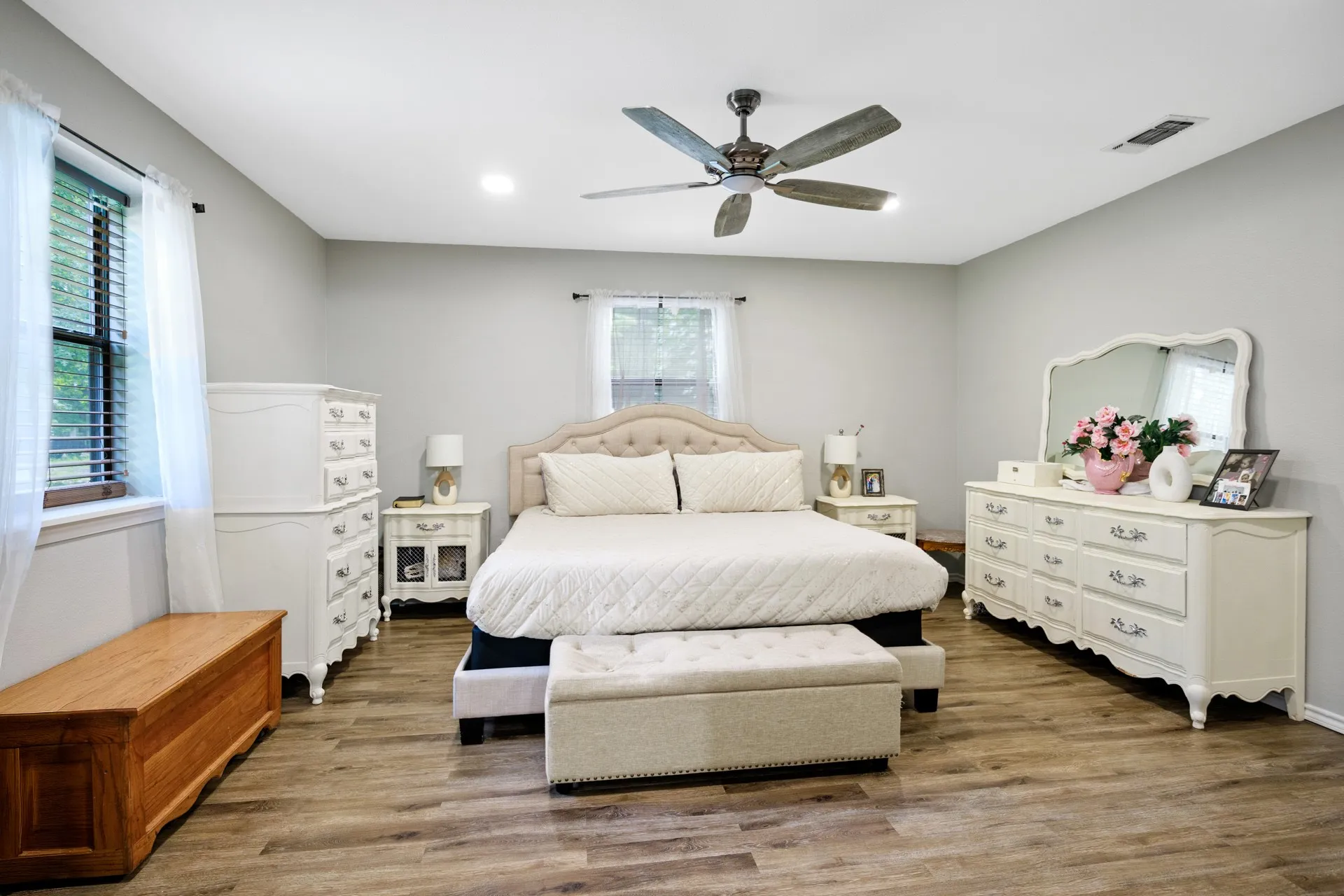 Single Family Residence For Sale in Franklin (TX) County , 726 King Cecil Court, Scroggins, Texas 75480, 4 Bedroom, 2 Bathroom, 2 Garage spaces, 1,728 Sqft, built in 2010, mls#21310400, Real Estate Agent in Scroggins, Homes For Sale in Franklin (TX) county, Homes For Sale in Scroggins, Realtor in Scroggins Texas, Real Estate Brokerage Independent Realty Texas, Luminita Cordes Realtor