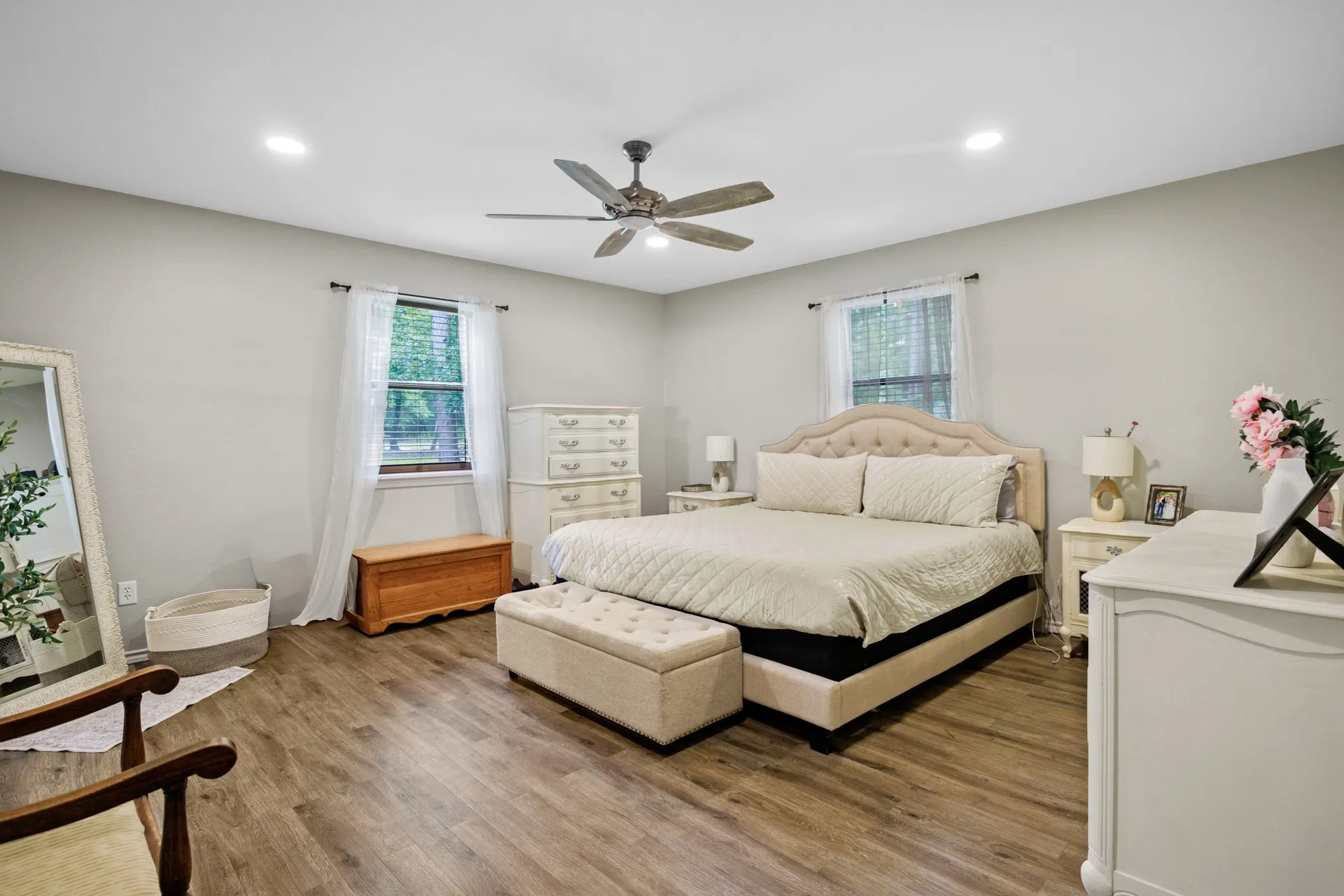 Single Family Residence For Sale in Franklin (TX) County , 726 King Cecil Court, Scroggins, Texas 75480, 4 Bedroom, 2 Bathroom, 2 Garage spaces, 1,728 Sqft, built in 2010, mls#21310400, Real Estate Agent in Scroggins, Homes For Sale in Franklin (TX) county, Homes For Sale in Scroggins, Realtor in Scroggins Texas, Real Estate Brokerage Independent Realty Texas, Luminita Cordes Realtor