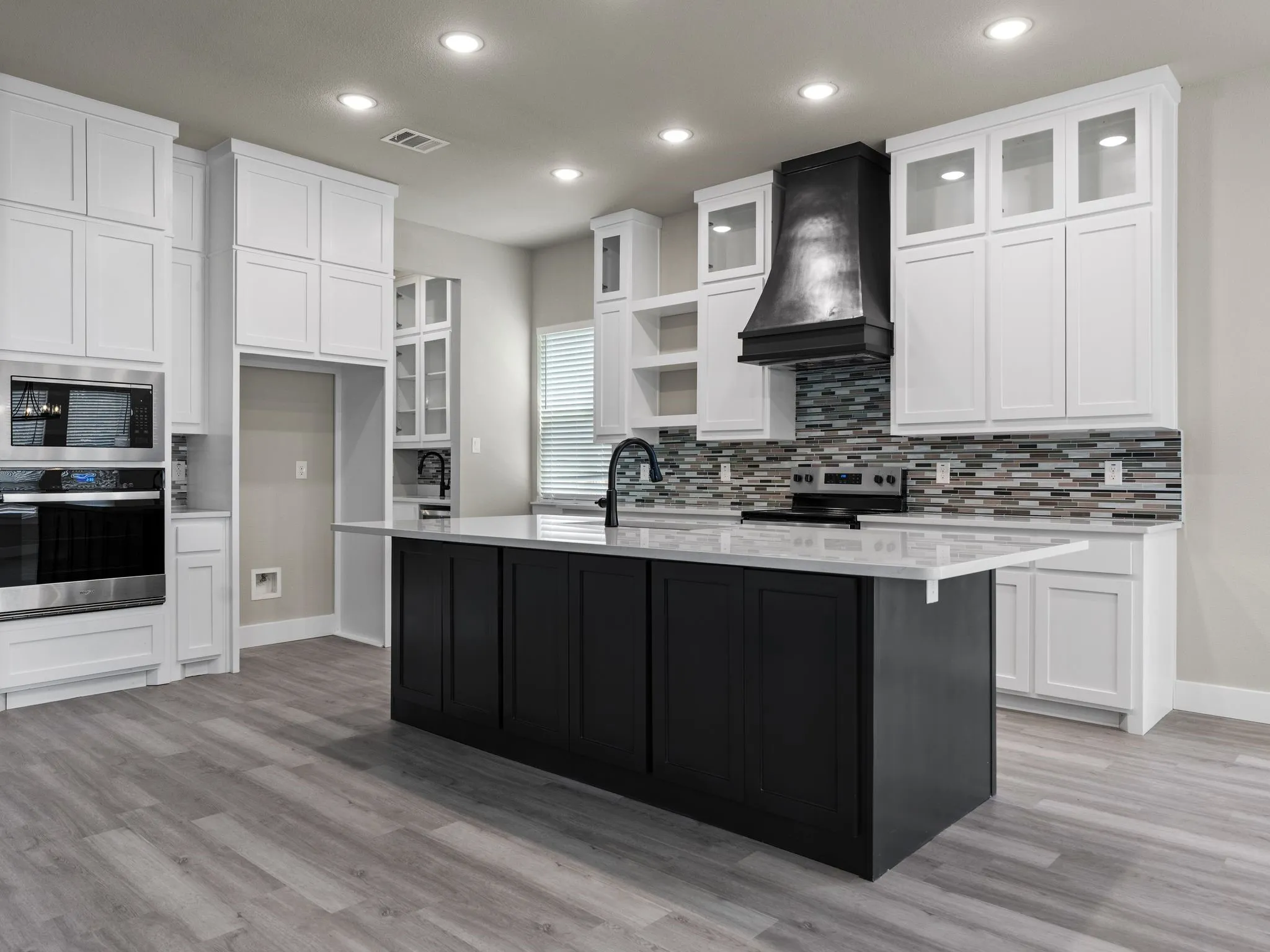 Single Family Residence For Sale in Grayson County , 4318 Peachtree Lane, Denison, Texas 75020, 4 Bedroom, 4 Bathroom, 3 Garage spaces, 3,985 Sqft, built in 2025, mls#21311760, Real Estate Agent in Denison, Homes For Sale in Grayson county, Homes For Sale in Denison, Realtor in Denison Texas, Real Estate Brokerage Independent Realty Texas, Luminita Cordes Realtor