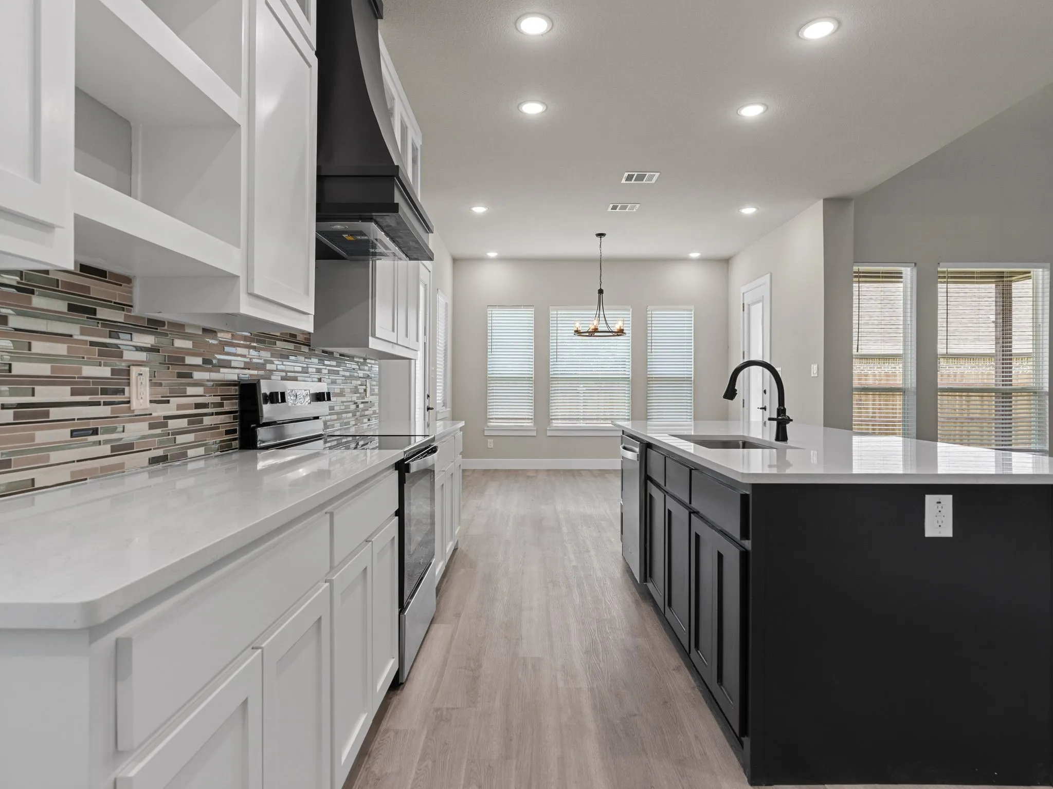 Single Family Residence For Sale in Grayson County , 4318 Peachtree Lane, Denison, Texas 75020, 4 Bedroom, 4 Bathroom, 3 Garage spaces, 3,985 Sqft, built in 2025, mls#21311760, Real Estate Agent in Denison, Homes For Sale in Grayson county, Homes For Sale in Denison, Realtor in Denison Texas, Real Estate Brokerage Independent Realty Texas, Luminita Cordes Realtor