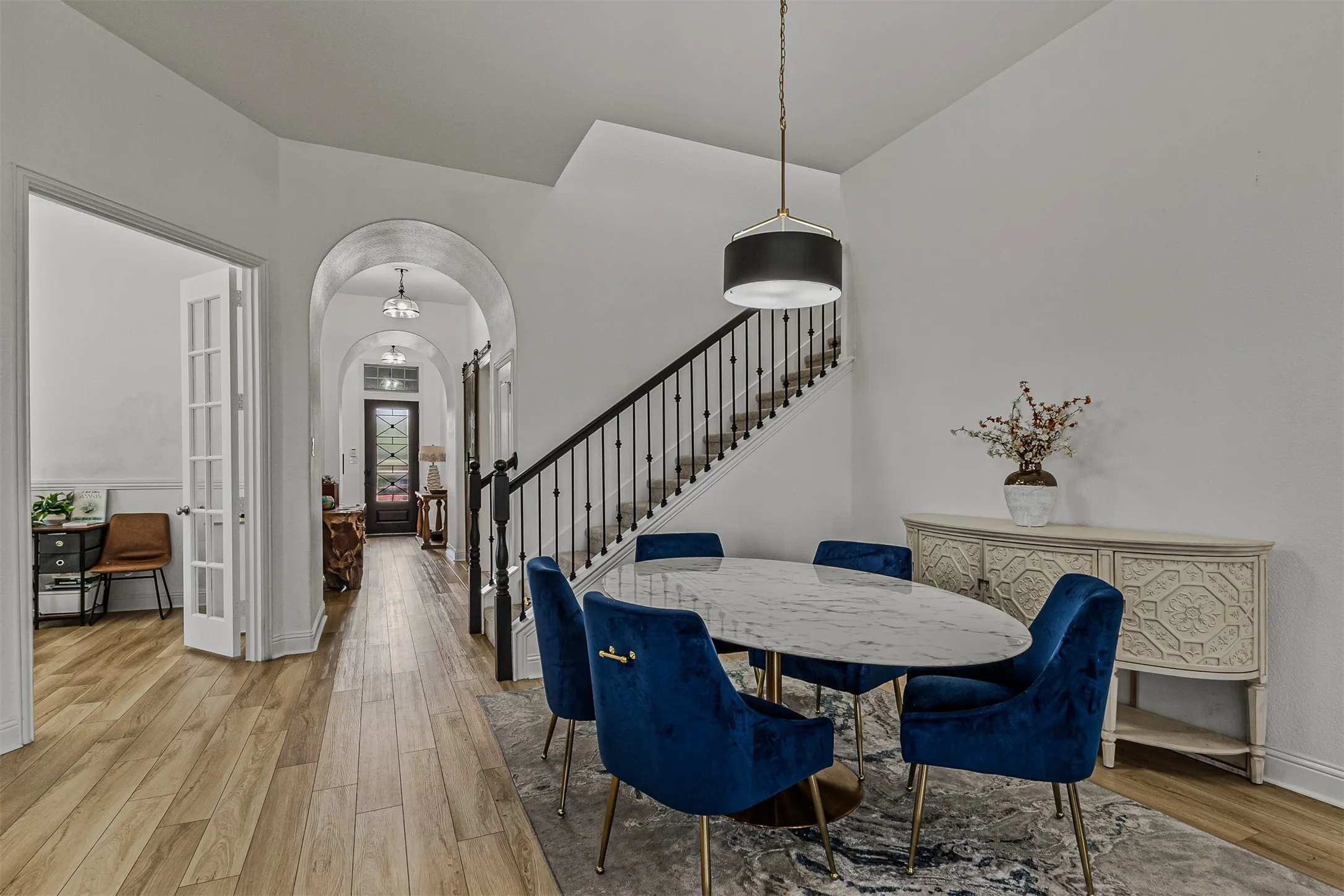 Dining area or could be a continuation of living area