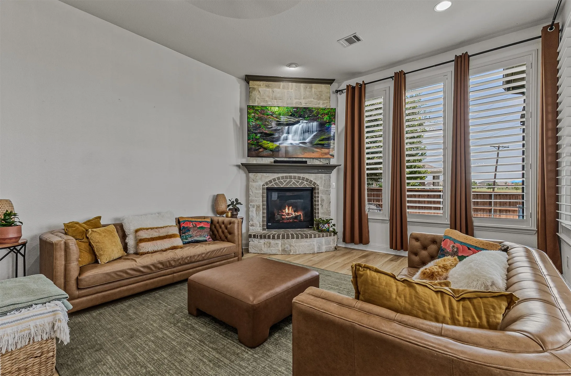 Gas fireplace