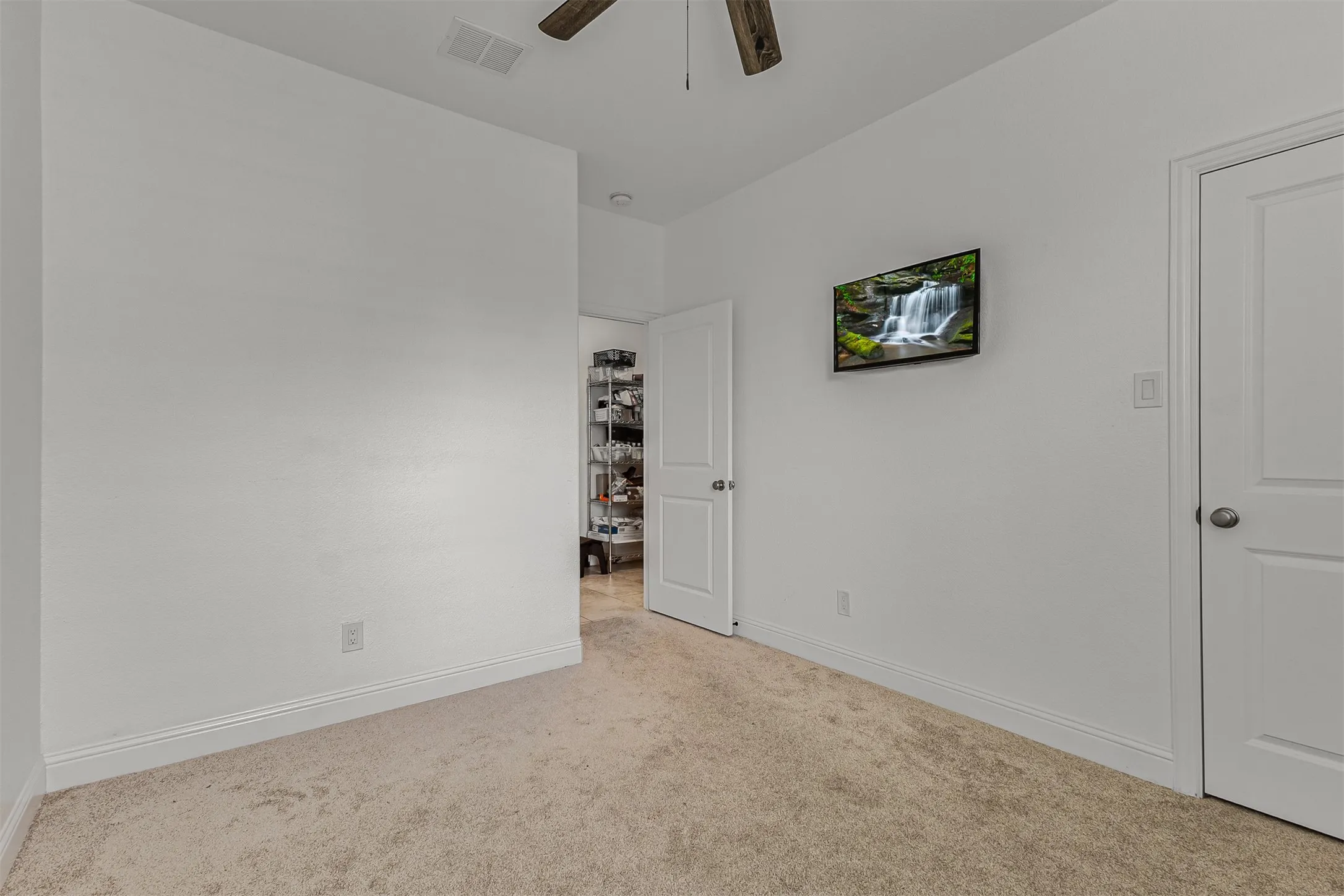 Guest bedroom on first​​‌​​​​‌​​‌‌​‌‌​​​‌‌​‌​‌​‌​​​‌​​ floor