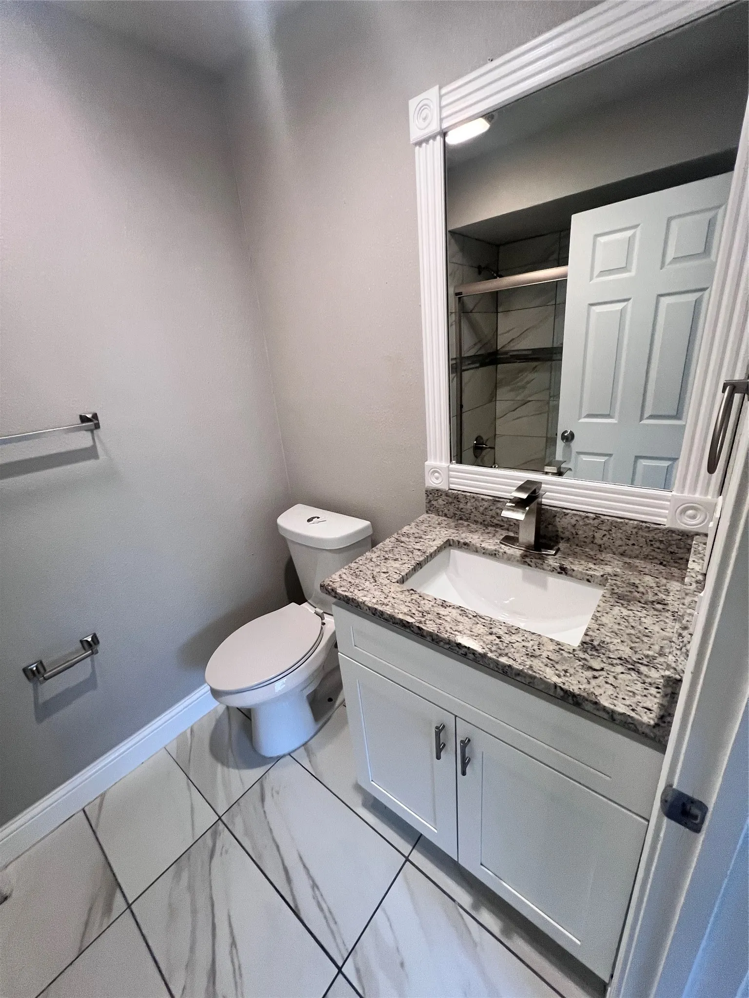 Townhouse For Rent in Dallas County , 8404 Forest Lane, Dallas, Texas 75243, 1 Bedroom, 2 Bathroom, Garage spaces, 928 Sqft, built in 1984, mls#21311617, Real Estate Agent in Dallas, Homes For Rent in Dallas county, Homes For Rent in Dallas, Realtor in Dallas Texas, Real Estate Brokerage Independent Realty Texas, Luminita Cordes Realtor