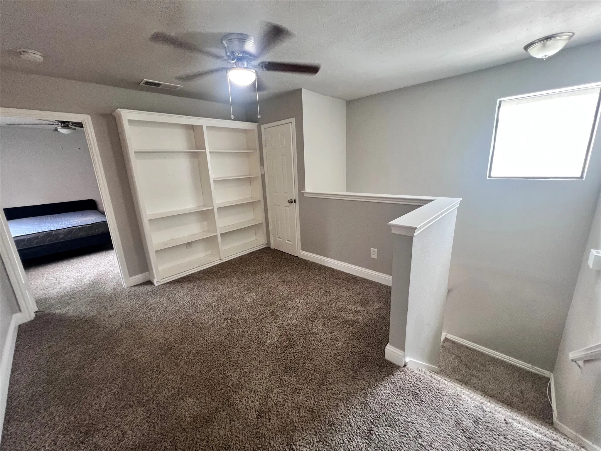 Townhouse For Rent in Dallas County , 8404 Forest Lane, Dallas, Texas 75243, 1 Bedroom, 2 Bathroom, Garage spaces, 928 Sqft, built in 1984, mls#21311617, Real Estate Agent in Dallas, Homes For Rent in Dallas county, Homes For Rent in Dallas, Realtor in Dallas Texas, Real Estate Brokerage Independent Realty Texas, Luminita Cordes Realtor