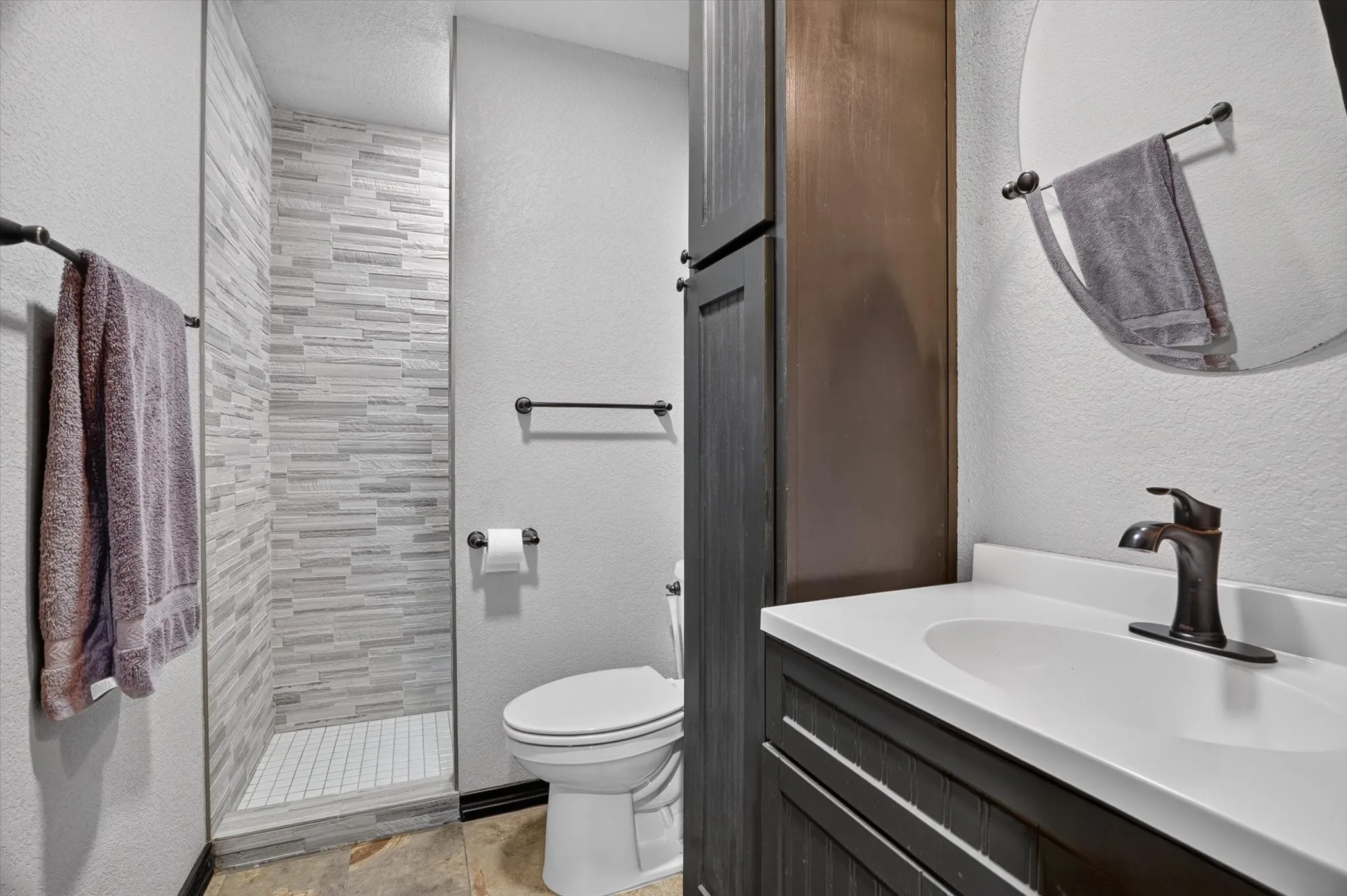 Single Family Residence For Sale in Wise County , 1017 County Road 3555, Paradise, Texas 76073, 4 Bedroom, 3 Bathroom, Garage spaces, 2,753 Sqft, built in 2006, mls#21311172, Real Estate Agent in Paradise, Homes For Sale in Wise county, Homes For Sale in Paradise, Realtor in Paradise Texas, Real Estate Brokerage Independent Realty Texas, Luminita Cordes Realtor