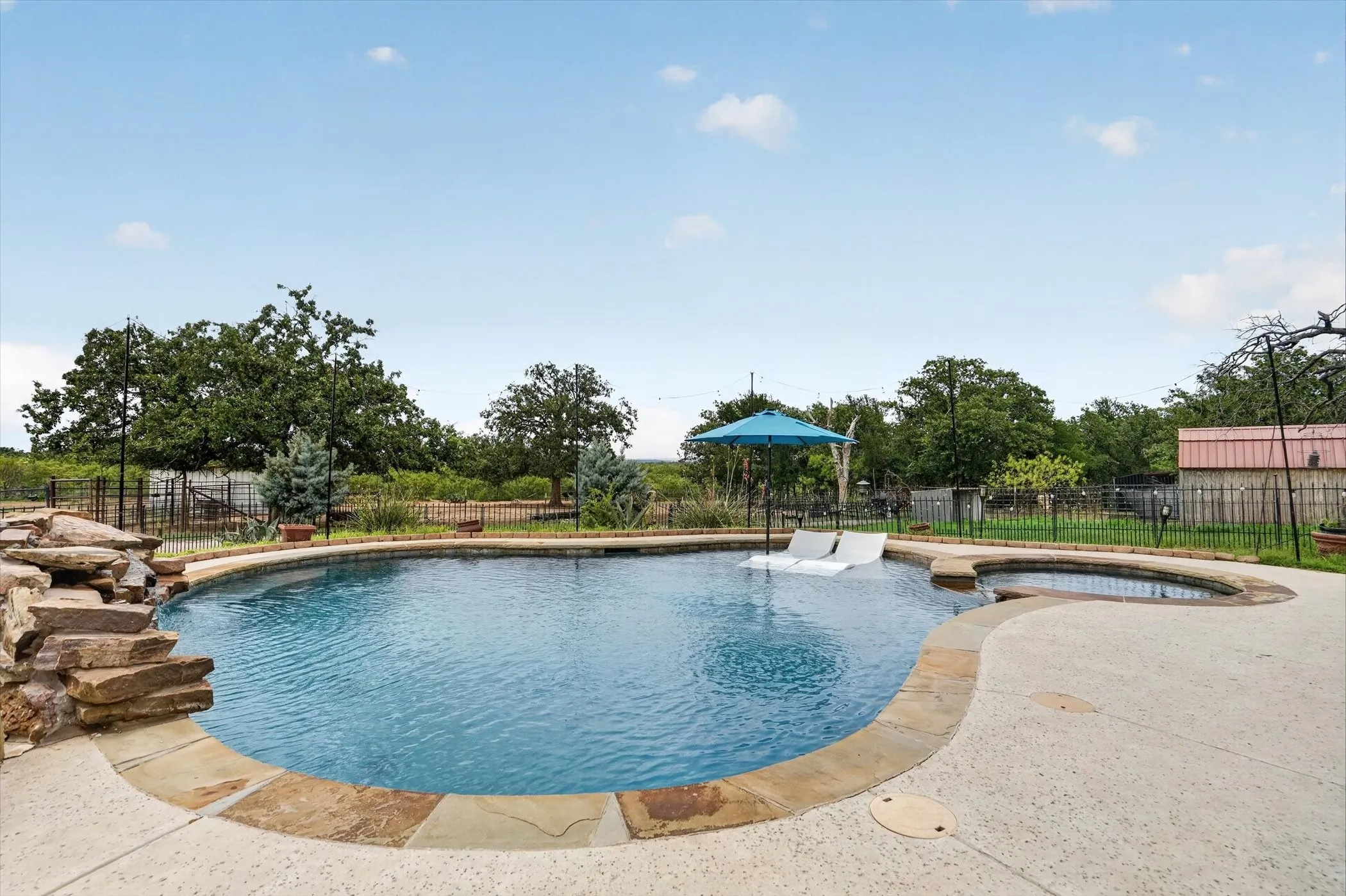 Single Family Residence For Sale in Wise County , 1017 County Road 3555, Paradise, Texas 76073, 4 Bedroom, 3 Bathroom, Garage spaces, 2,753 Sqft, built in 2006, mls#21311172, Real Estate Agent in Paradise, Homes For Sale in Wise county, Homes For Sale in Paradise, Realtor in Paradise Texas, Real Estate Brokerage Independent Realty Texas, Luminita Cordes Realtor