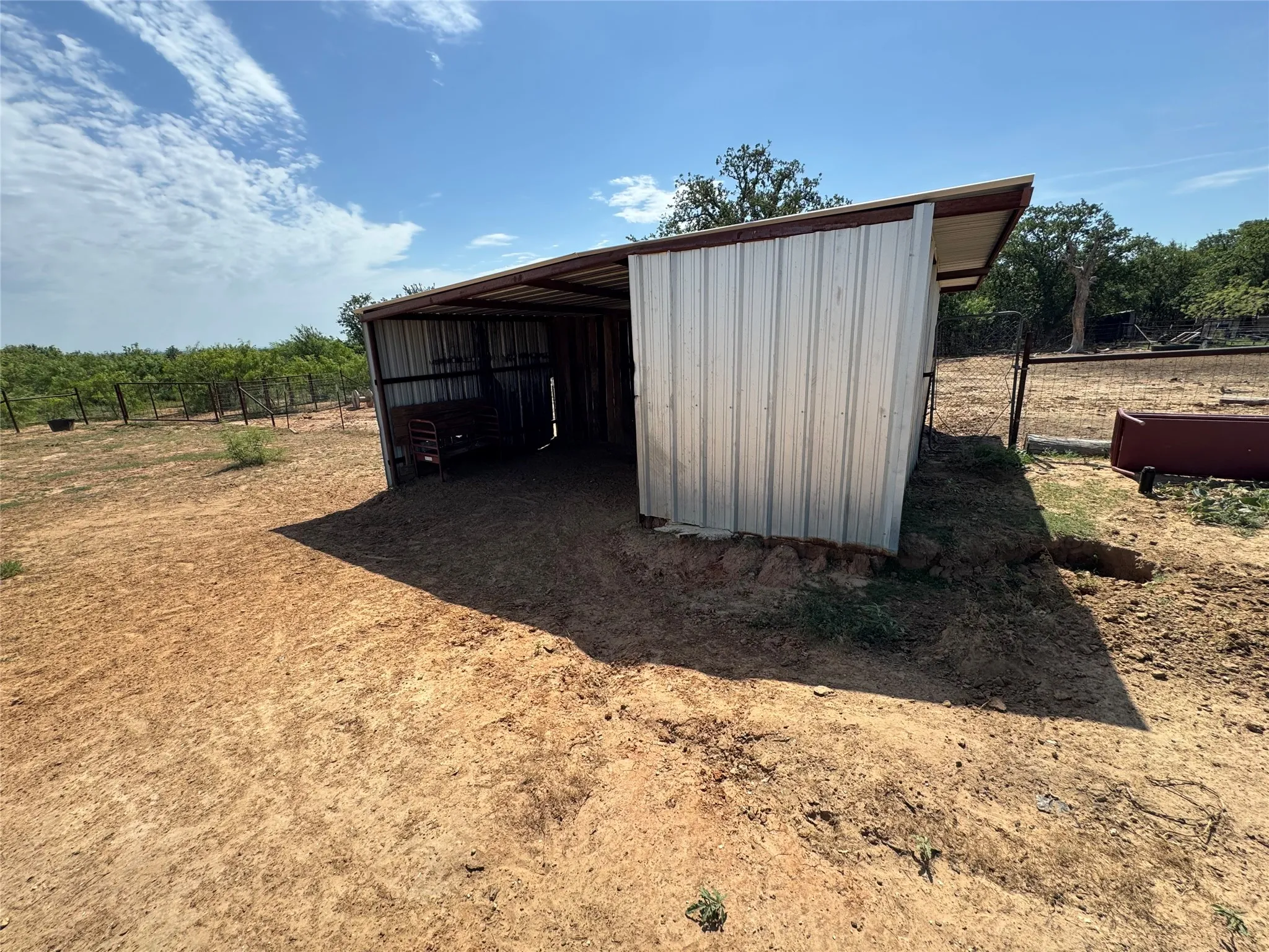 Single Family Residence For Sale in Wise County , 1017 County Road 3555, Paradise, Texas 76073, 4 Bedroom, 3 Bathroom, Garage spaces, 2,753 Sqft, built in 2006, mls#21311172, Real Estate Agent in Paradise, Homes For Sale in Wise county, Homes For Sale in Paradise, Realtor in Paradise Texas, Real Estate Brokerage Independent Realty Texas, Luminita Cordes Realtor
