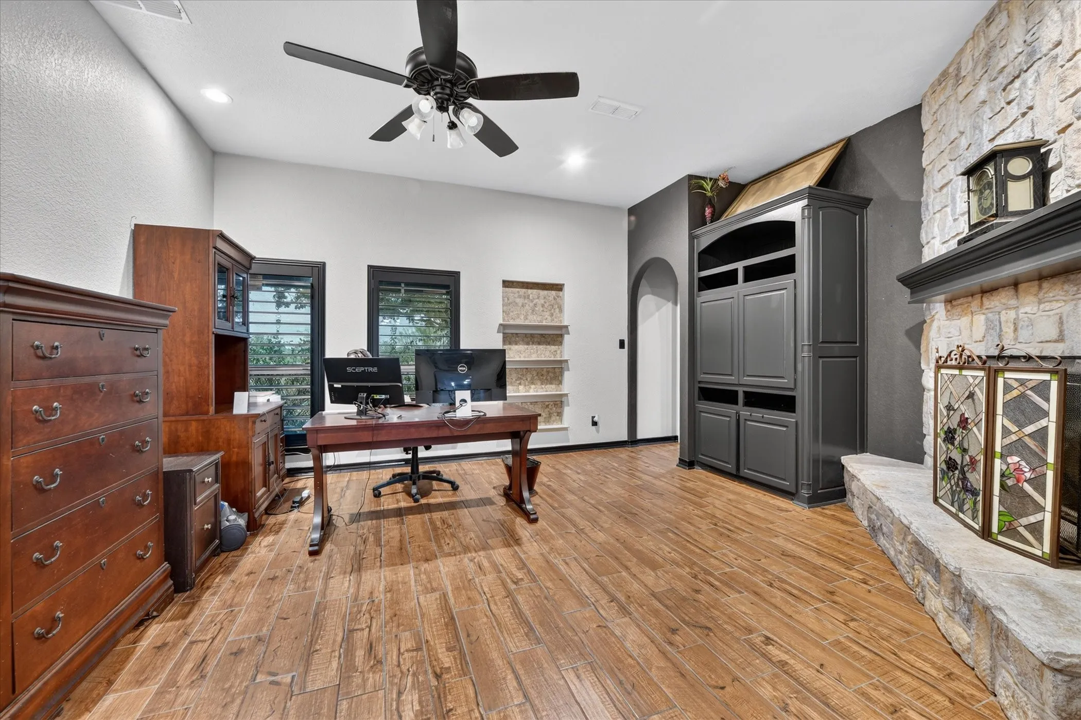 Single Family Residence For Sale in Wise County , 1017 County Road 3555, Paradise, Texas 76073, 4 Bedroom, 3 Bathroom, Garage spaces, 2,753 Sqft, built in 2006, mls#21311172, Real Estate Agent in Paradise, Homes For Sale in Wise county, Homes For Sale in Paradise, Realtor in Paradise Texas, Real Estate Brokerage Independent Realty Texas, Luminita Cordes Realtor