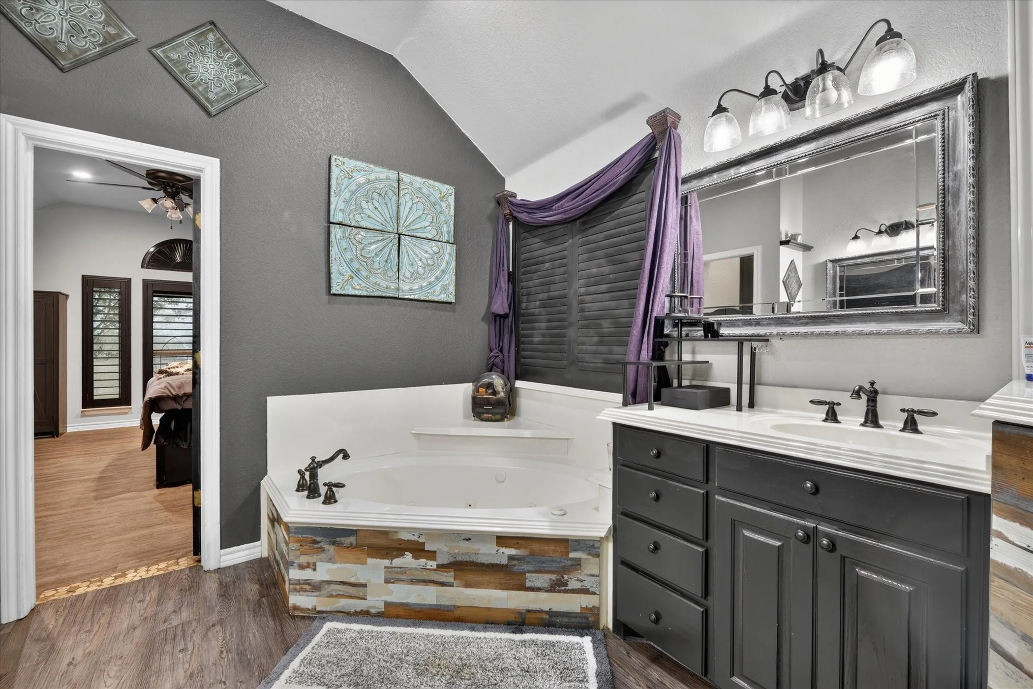 Single Family Residence For Sale in Wise County , 1017 County Road 3555, Paradise, Texas 76073, 4 Bedroom, 3 Bathroom, Garage spaces, 2,753 Sqft, built in 2006, mls#21311172, Real Estate Agent in Paradise, Homes For Sale in Wise county, Homes For Sale in Paradise, Realtor in Paradise Texas, Real Estate Brokerage Independent Realty Texas, Luminita Cordes Realtor