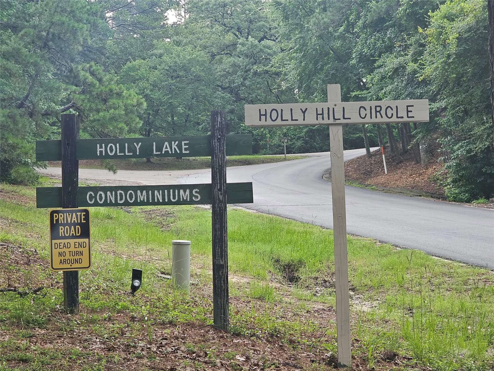 Condominium For Sale in Wood County , 197 Holly Hill Circle 134G, Holly Lake Ranch, Texas 75765, 1 Bedroom, 1 Bathroom, Garage spaces, 683 Sqft, built in 1970, mls#21306044, Real Estate Agent in Holly Lake Ranch, Homes For Sale in Wood county, Homes For Sale in Holly Lake Ranch, Realtor in Holly Lake Ranch Texas, Real Estate Brokerage Independent Realty Texas, Luminita Cordes Realtor