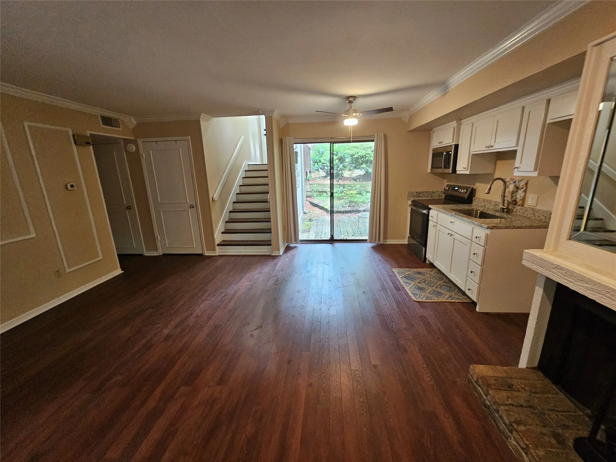 Condominium For Sale in Wood County , 197 Holly Hill Circle 134G, Holly Lake Ranch, Texas 75765, 1 Bedroom, 1 Bathroom, Garage spaces, 683 Sqft, built in 1970, mls#21306044, Real Estate Agent in Holly Lake Ranch, Homes For Sale in Wood county, Homes For Sale in Holly Lake Ranch, Realtor in Holly Lake Ranch Texas, Real Estate Brokerage Independent Realty Texas, Luminita Cordes Realtor
