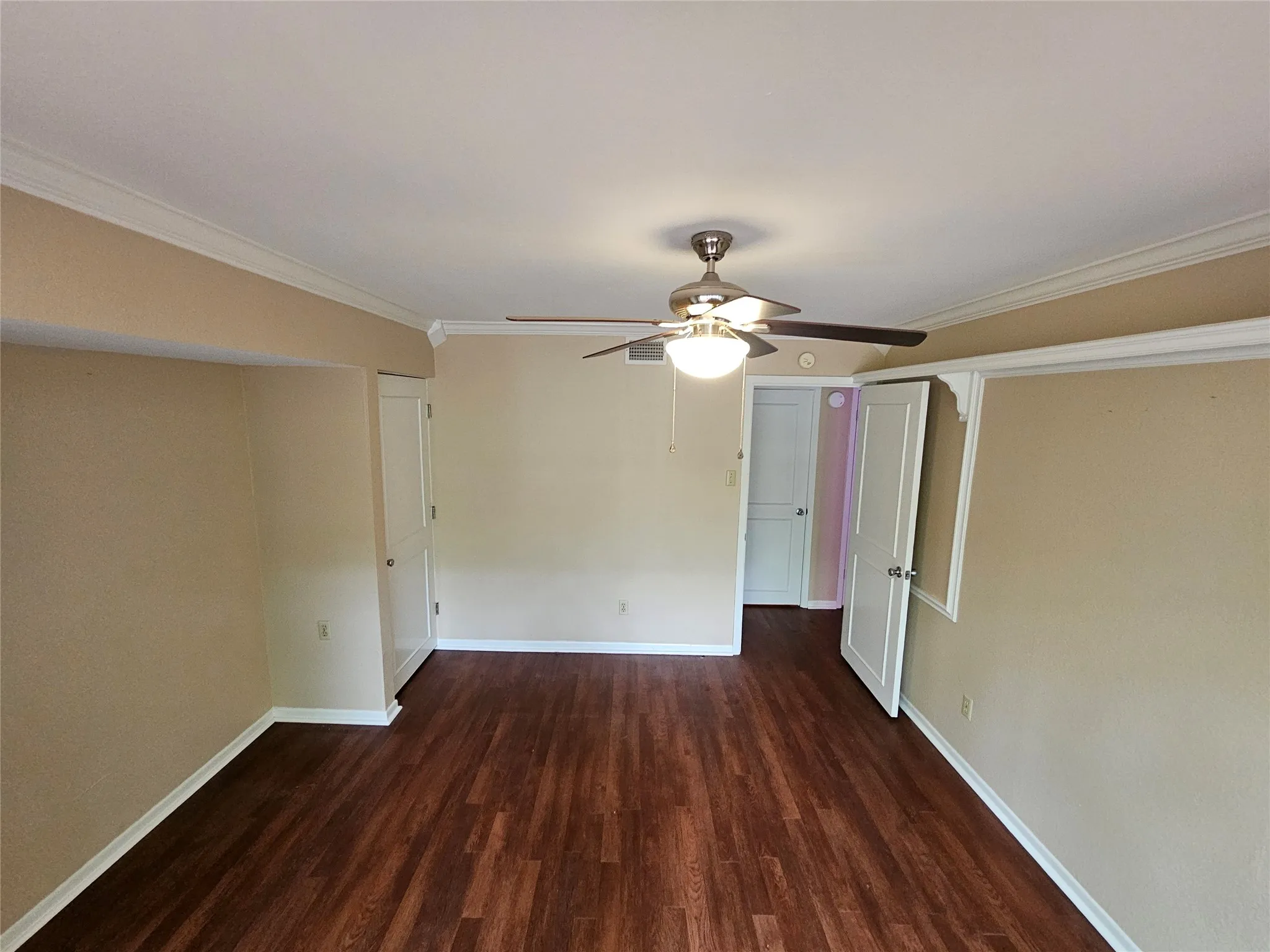 Condominium For Sale in Wood County , 197 Holly Hill Circle 134G, Holly Lake Ranch, Texas 75765, 1 Bedroom, 1 Bathroom, Garage spaces, 683 Sqft, built in 1970, mls#21306044, Real Estate Agent in Holly Lake Ranch, Homes For Sale in Wood county, Homes For Sale in Holly Lake Ranch, Realtor in Holly Lake Ranch Texas, Real Estate Brokerage Independent Realty Texas, Luminita Cordes Realtor