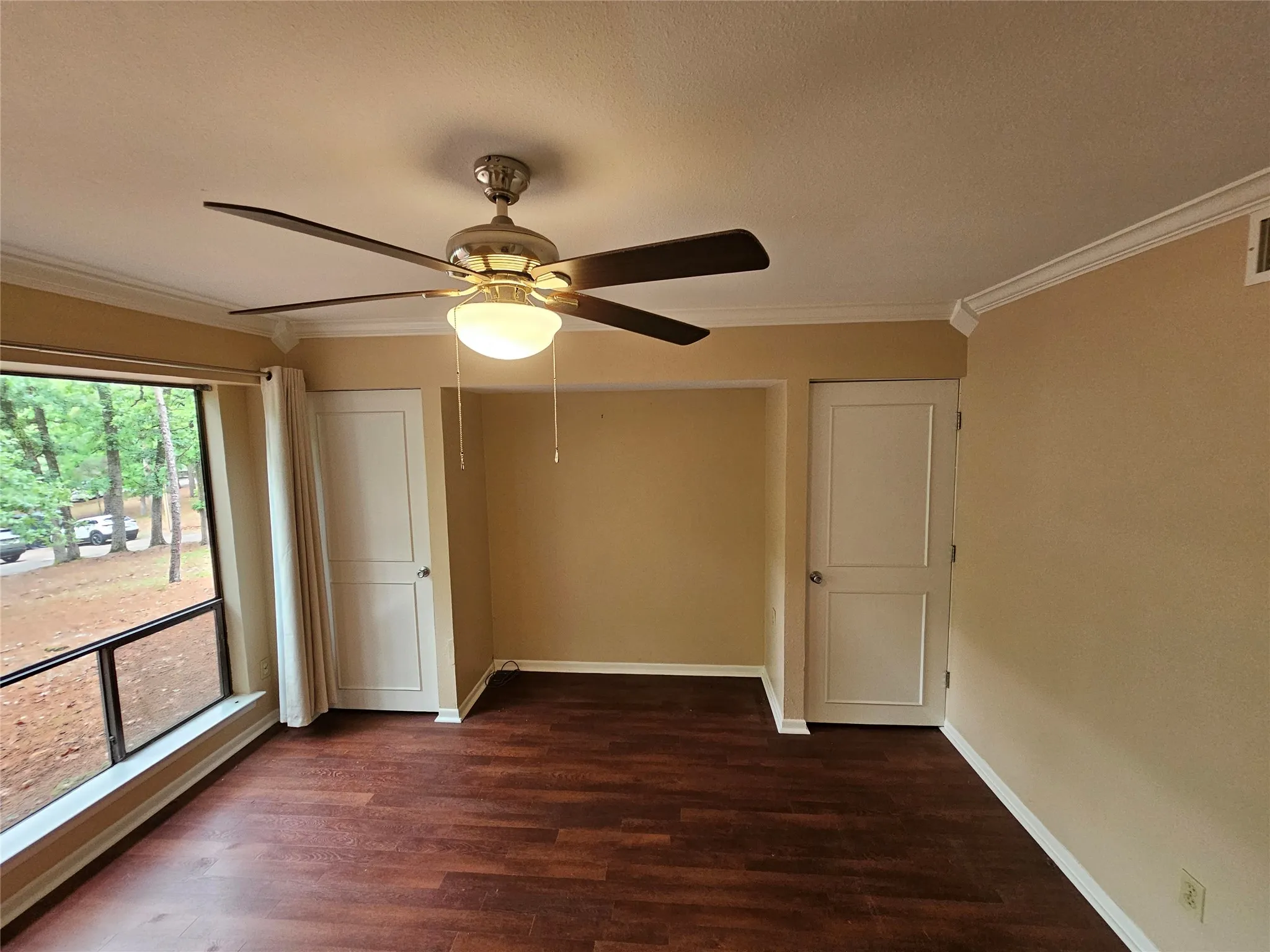 Condominium For Sale in Wood County , 197 Holly Hill Circle 134G, Holly Lake Ranch, Texas 75765, 1 Bedroom, 1 Bathroom, Garage spaces, 683 Sqft, built in 1970, mls#21306044, Real Estate Agent in Holly Lake Ranch, Homes For Sale in Wood county, Homes For Sale in Holly Lake Ranch, Realtor in Holly Lake Ranch Texas, Real Estate Brokerage Independent Realty Texas, Luminita Cordes Realtor