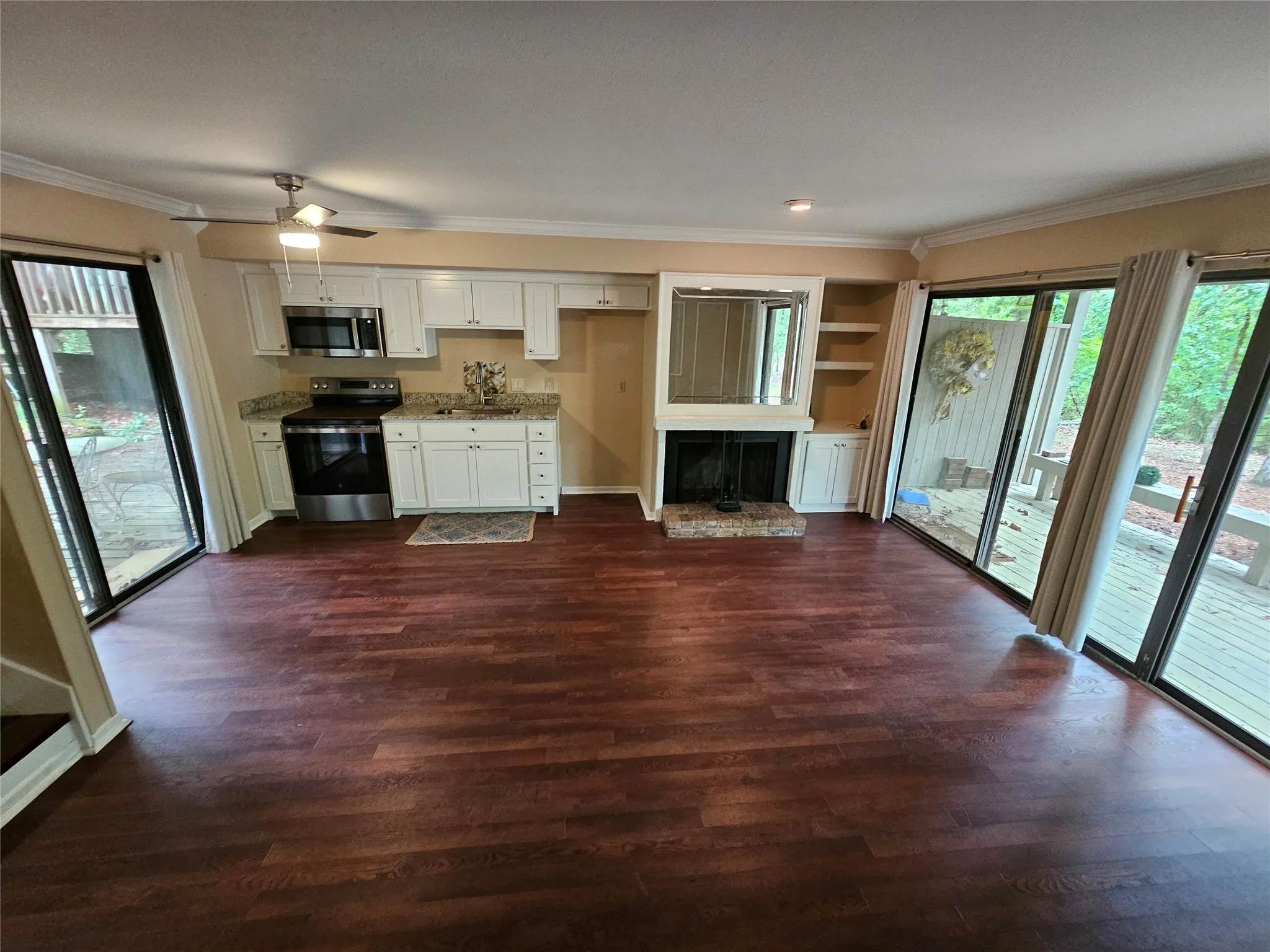 Condominium For Sale in Wood County , 197 Holly Hill Circle 134G, Holly Lake Ranch, Texas 75765, 1 Bedroom, 1 Bathroom, Garage spaces, 683 Sqft, built in 1970, mls#21306044, Real Estate Agent in Holly Lake Ranch, Homes For Sale in Wood county, Homes For Sale in Holly Lake Ranch, Realtor in Holly Lake Ranch Texas, Real Estate Brokerage Independent Realty Texas, Luminita Cordes Realtor