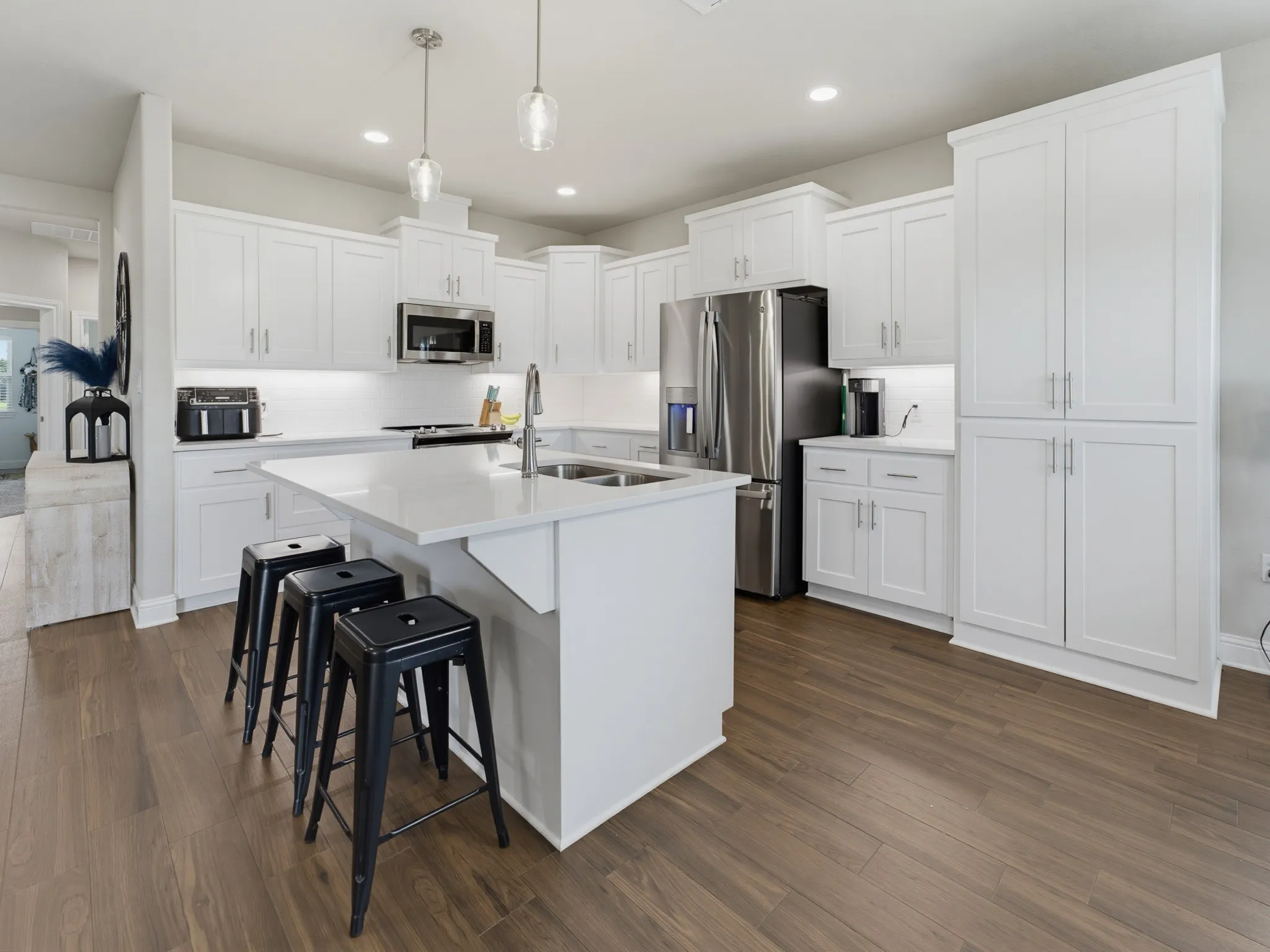 Single Family Residence For Sale in Cooke County , 505 N Neu Drive, Lindsay, Texas 76250, 4 Bedroom, 2 Bathroom, 2 Garage spaces, 1,958 Sqft, built in 2023, mls#21308343, Real Estate Agent in Lindsay, Homes For Sale in Cooke county, Homes For Sale in Lindsay, Realtor in Lindsay Texas, Real Estate Brokerage Independent Realty Texas, Luminita Cordes Realtor