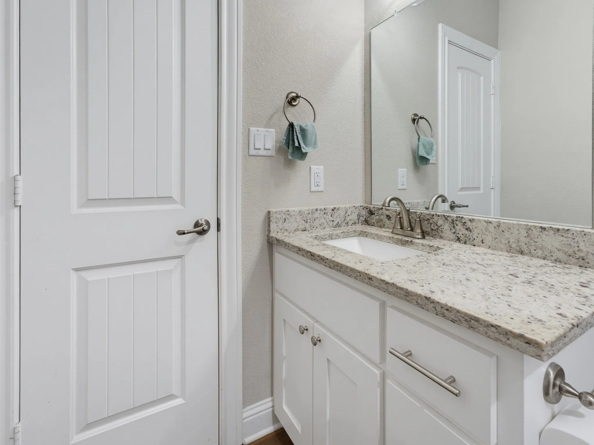 Single Family Residence For Sale in Cooke County , 505 N Neu Drive, Lindsay, Texas 76250, 4 Bedroom, 2 Bathroom, 2 Garage spaces, 1,958 Sqft, built in 2023, mls#21308343, Real Estate Agent in Lindsay, Homes For Sale in Cooke county, Homes For Sale in Lindsay, Realtor in Lindsay Texas, Real Estate Brokerage Independent Realty Texas, Luminita Cordes Realtor