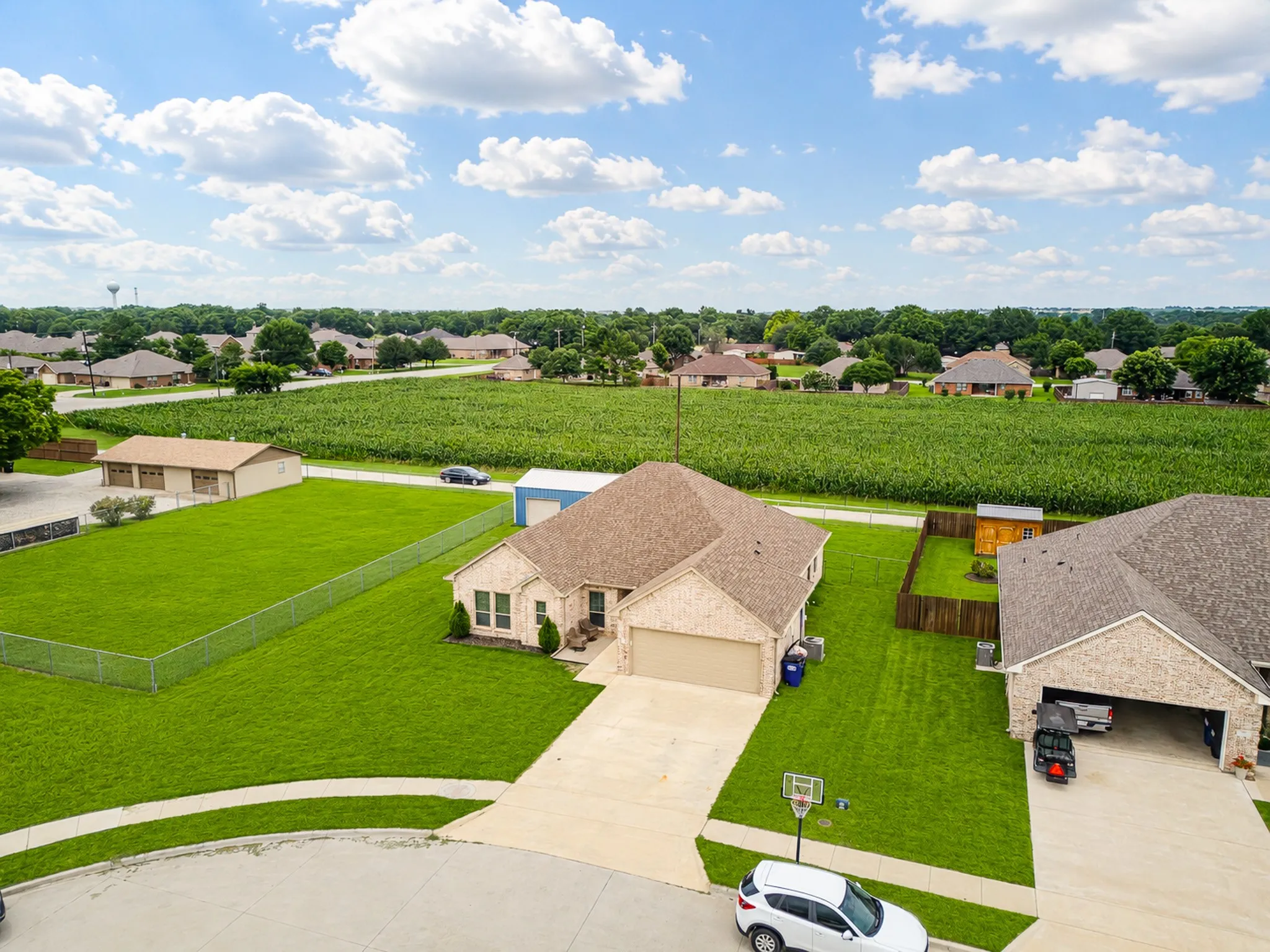 Single Family Residence For Sale in Cooke County , 505 N Neu Drive, Lindsay, Texas 76250, 4 Bedroom, 2 Bathroom, 2 Garage spaces, 1,958 Sqft, built in 2023, mls#21308343, Real Estate Agent in Lindsay, Homes For Sale in Cooke county, Homes For Sale in Lindsay, Realtor in Lindsay Texas, Real Estate Brokerage Independent Realty Texas, Luminita Cordes Realtor