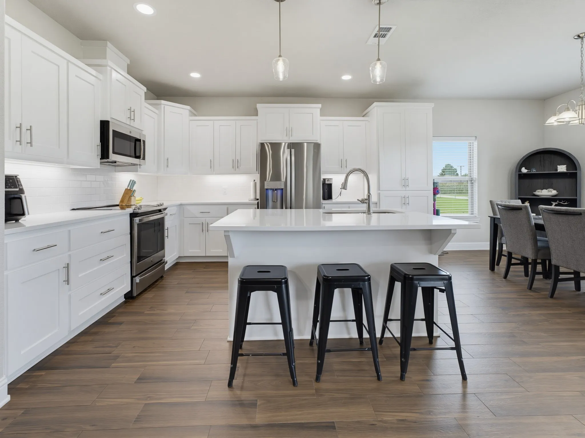 Single Family Residence For Sale in Cooke County , 505 N Neu Drive, Lindsay, Texas 76250, 4 Bedroom, 2 Bathroom, 2 Garage spaces, 1,958 Sqft, built in 2023, mls#21308343, Real Estate Agent in Lindsay, Homes For Sale in Cooke county, Homes For Sale in Lindsay, Realtor in Lindsay Texas, Real Estate Brokerage Independent Realty Texas, Luminita Cordes Realtor