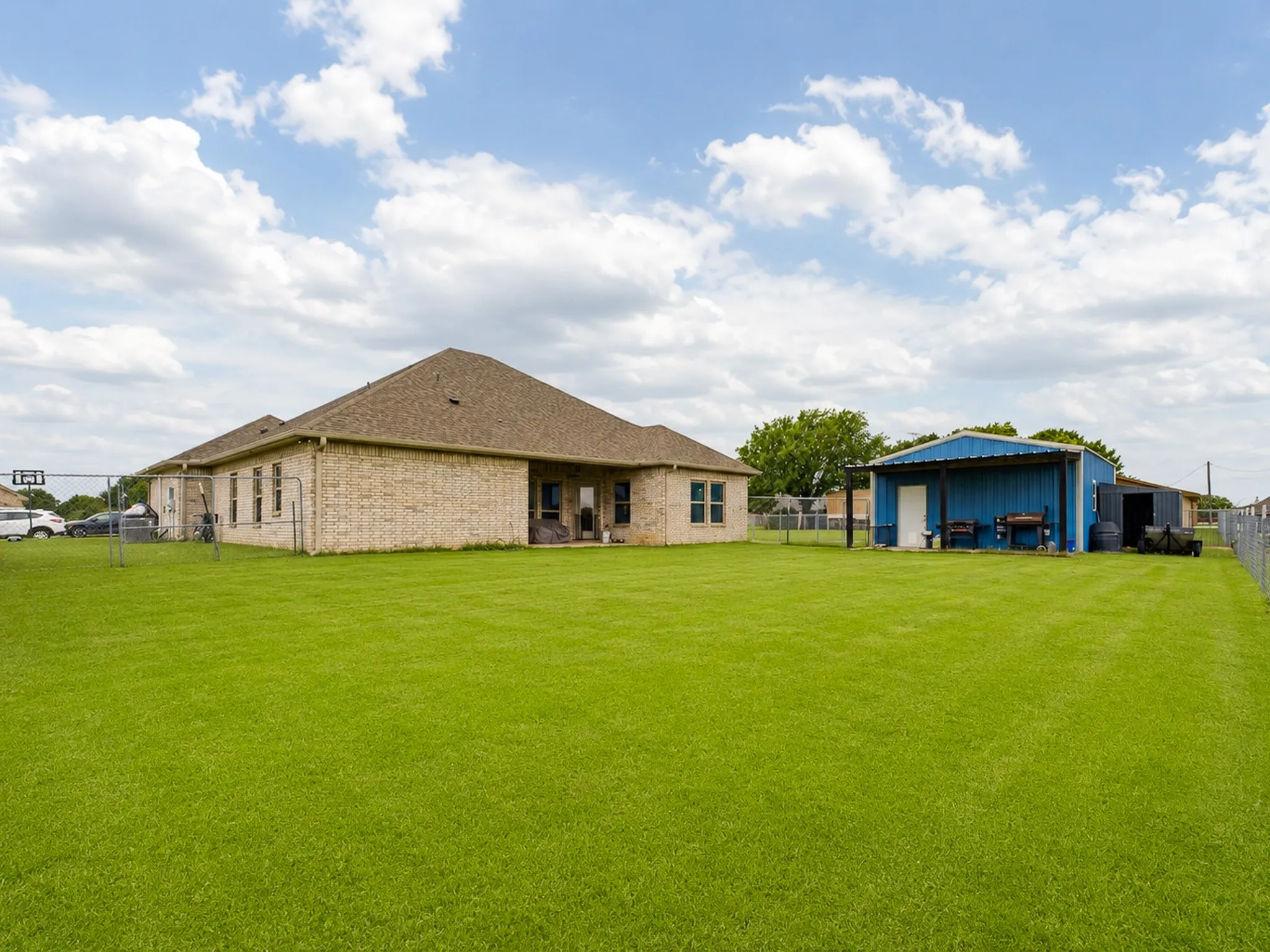Single Family Residence For Sale in Cooke County , 505 N Neu Drive, Lindsay, Texas 76250, 4 Bedroom, 2 Bathroom, 2 Garage spaces, 1,958 Sqft, built in 2023, mls#21308343, Real Estate Agent in Lindsay, Homes For Sale in Cooke county, Homes For Sale in Lindsay, Realtor in Lindsay Texas, Real Estate Brokerage Independent Realty Texas, Luminita Cordes Realtor